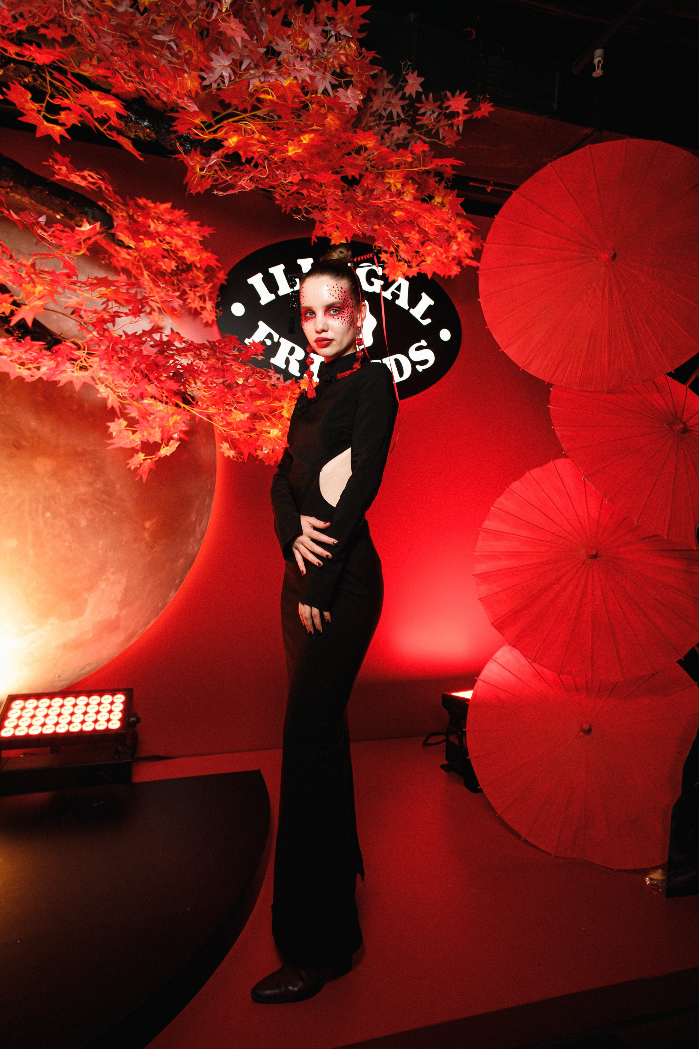 ILLEGAL FRIENDS | ASIA. СВОИ. ФОТООТЧЕТЫ-СОБЫТИЯ-МЕСТА