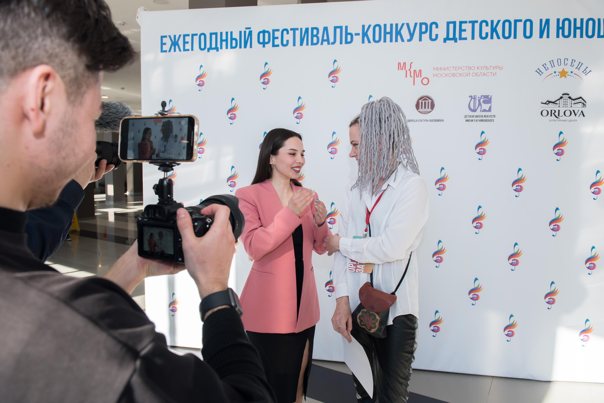 7 нот Подмосковья — Звенигород. Бренд-фотограф для экспертов и блогеров в Москве Влада Горбовская