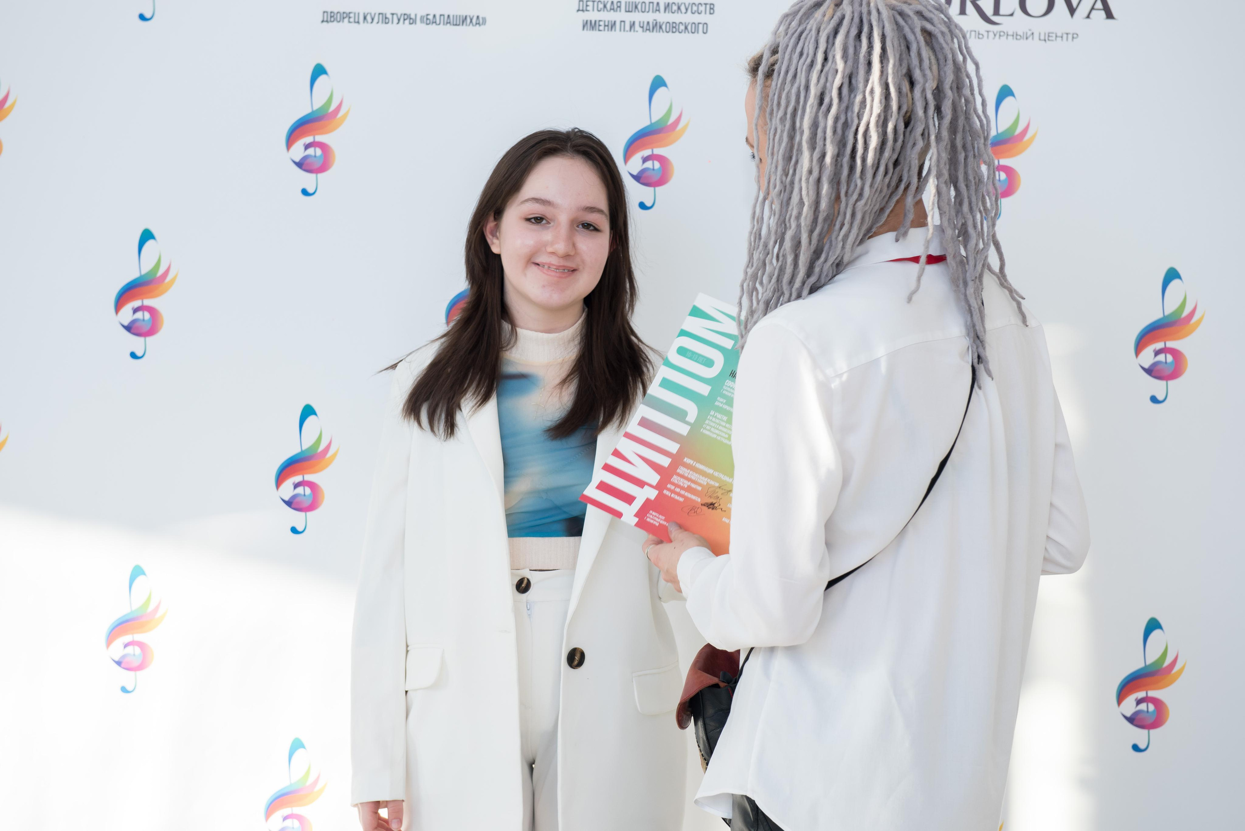 7 нот Подмосковья — Звенигород. Бренд-фотограф для экспертов и блогеров в Москве Влада Горбовская