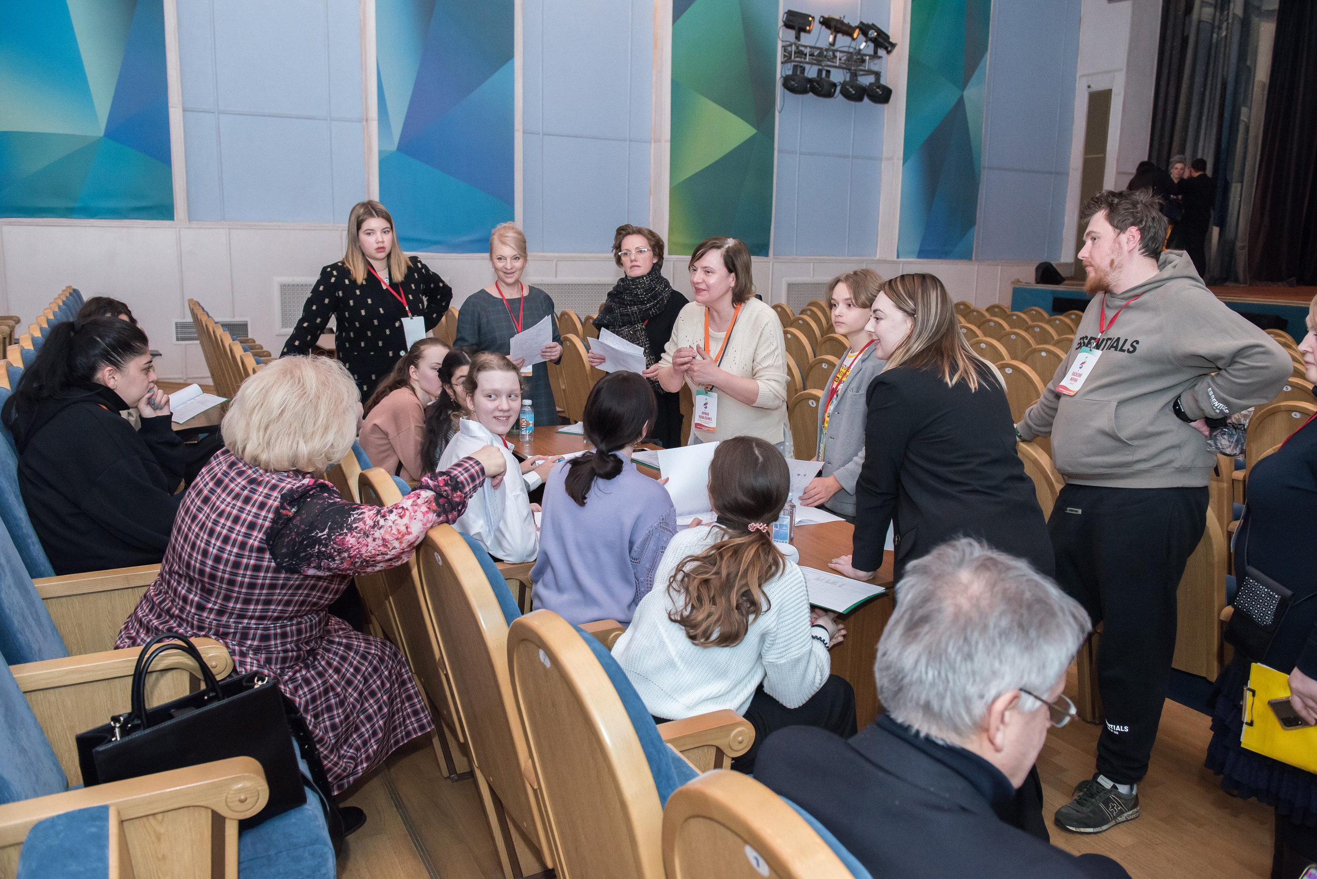 7 нот Подмосковья — Клин. Бренд-фотограф для экспертов и блогеров в Москве Влада Горбовская