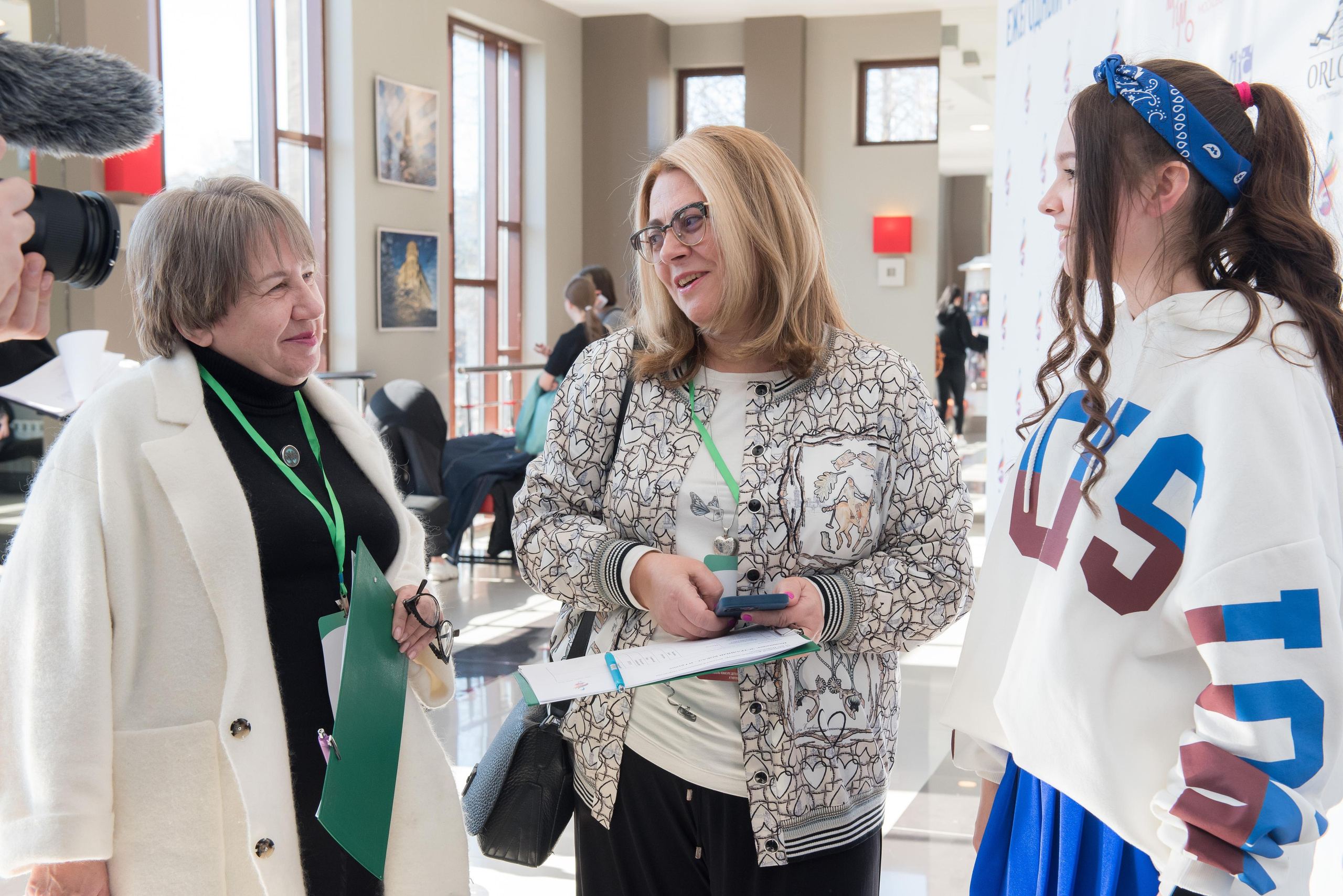 7 нот Подмосковья — Звенигород. Бренд-фотограф для экспертов и блогеров в Москве Влада Горбовская