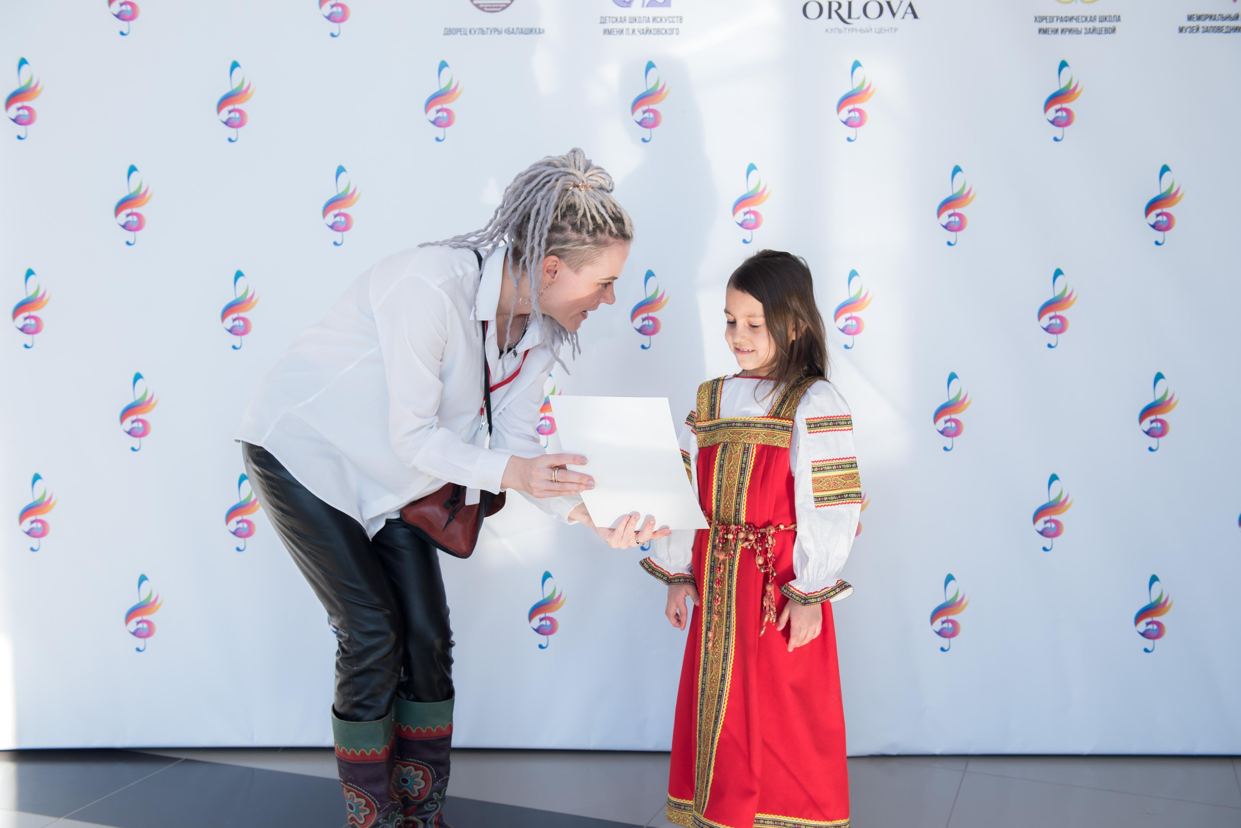 7 нот Подмосковья — Звенигород. Бренд-фотограф для экспертов и блогеров в Москве Влада Горбовская