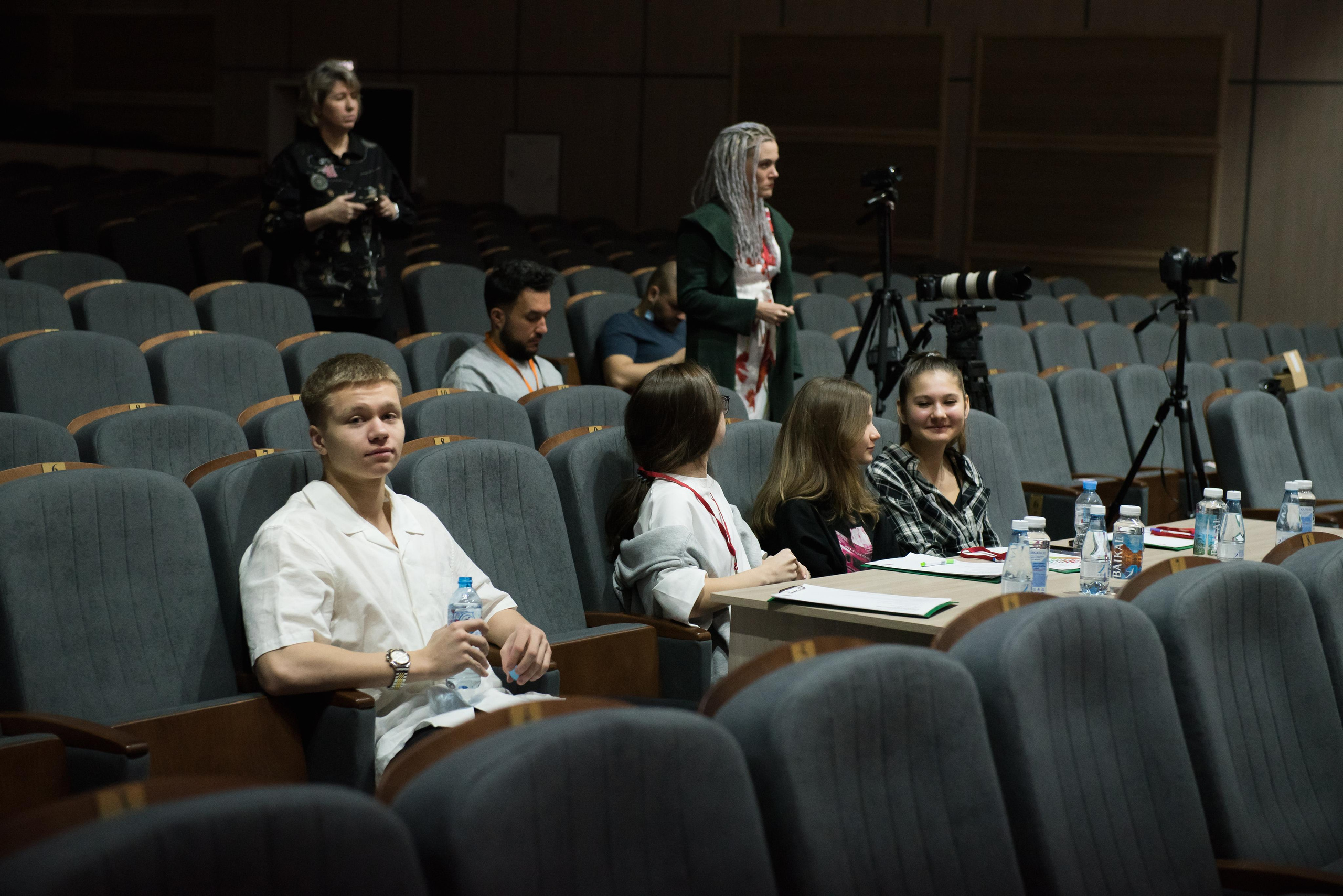 7 нот Подмосковья — Балашиха. Бренд-фотограф для экспертов и блогеров в Москве Влада Горбовская