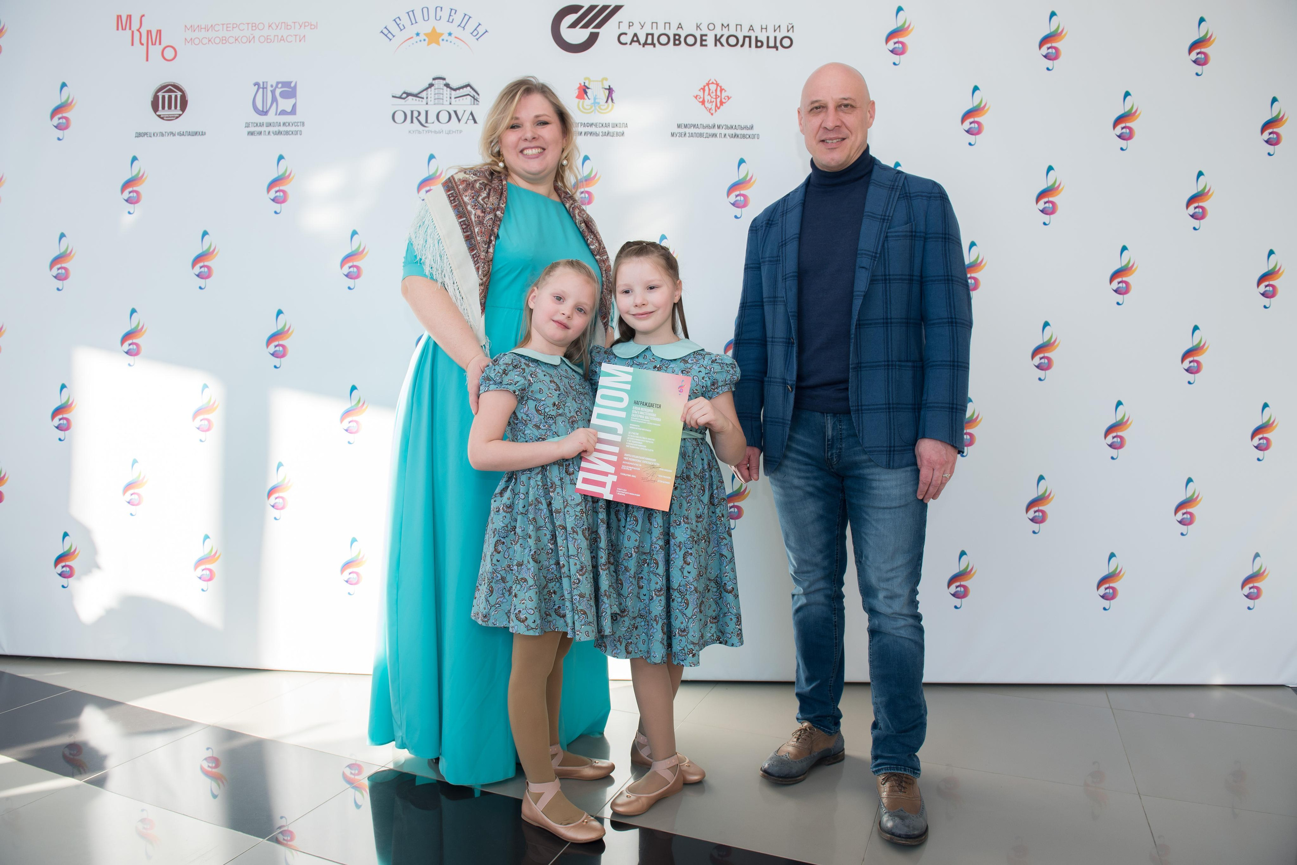 7 нот Подмосковья — Звенигород. Бренд-фотограф для экспертов и блогеров в Москве Влада Горбовская