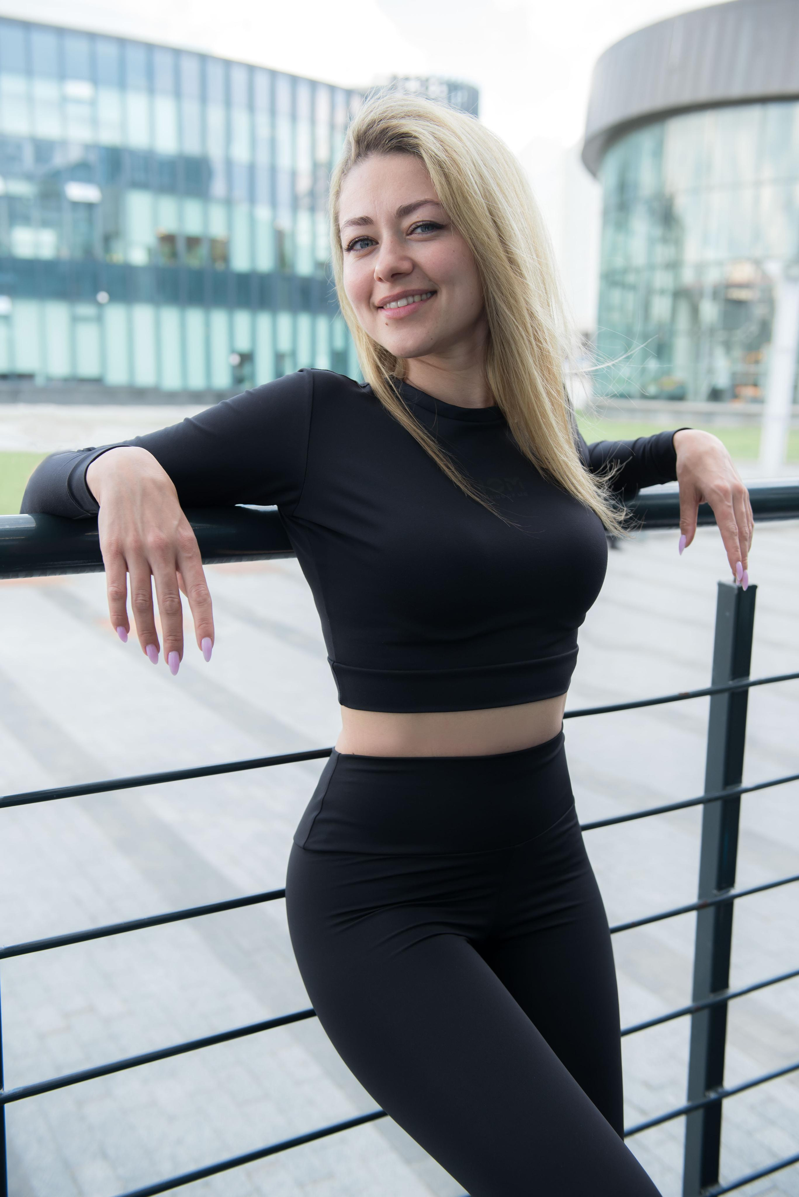 Тета-хилинг, предприниматель, пошив одежды. Бренд-фотограф для экспертов и блогеров в Москве Влада Горбовская