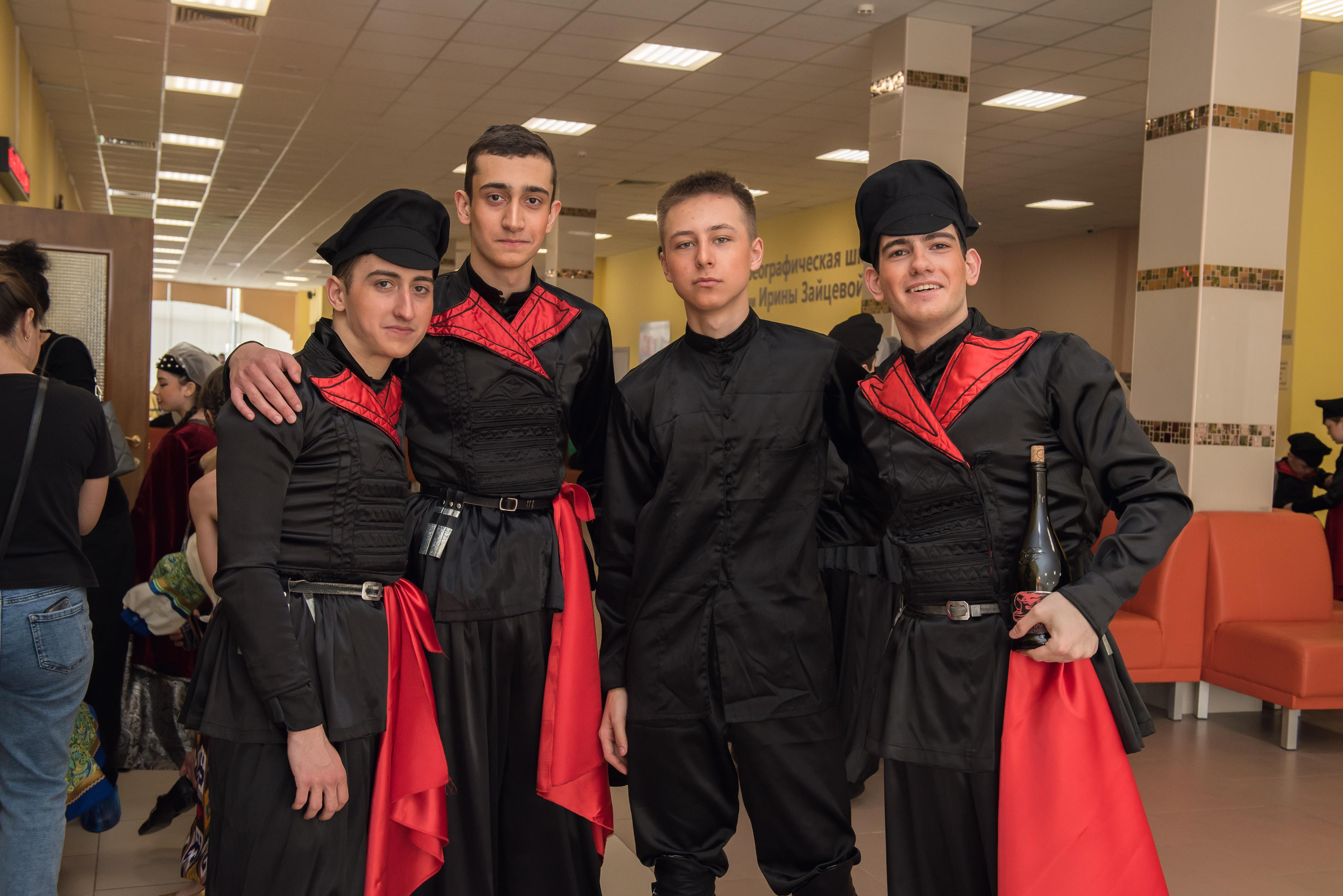 7 нот Подмосковья — Наро-Фоминск. Бренд-фотограф для экспертов и блогеров в Москве Влада Горбовская