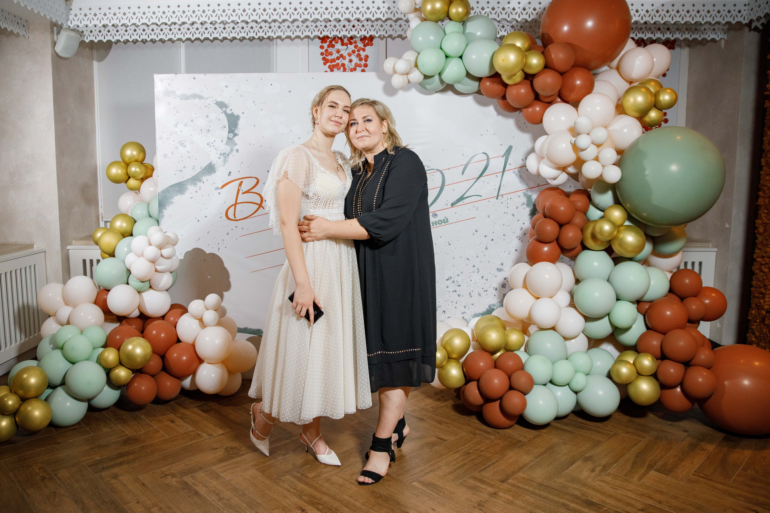 Выпускной. Ресторан Разговоры. Фотограф Андрей Баксов