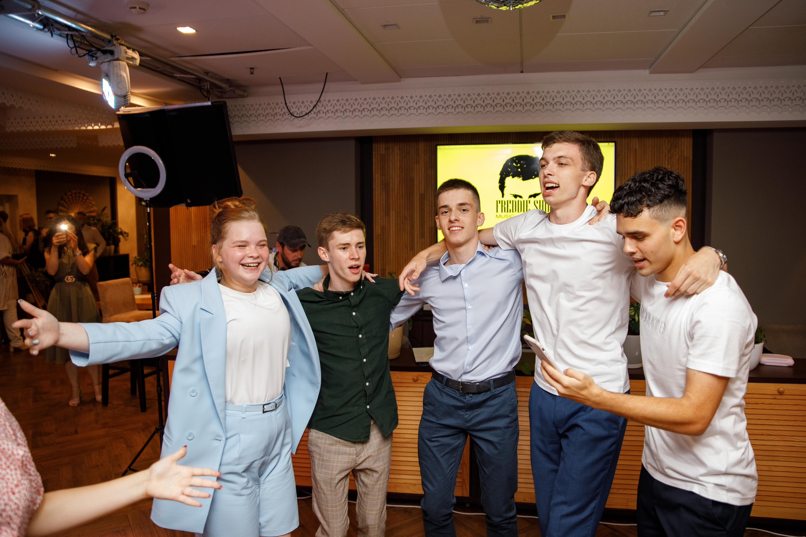 Выпускной. Ресторан Разговоры. Фотограф Андрей Баксов