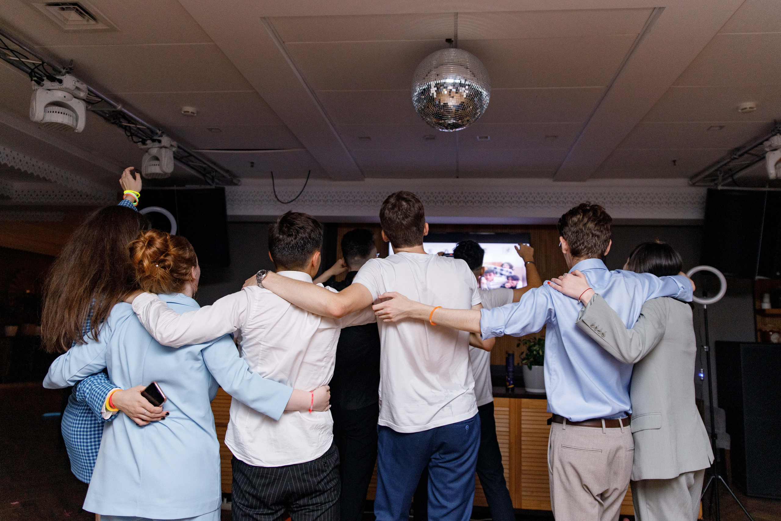 Выпускной. Ресторан Разговоры. Фотограф Андрей Баксов