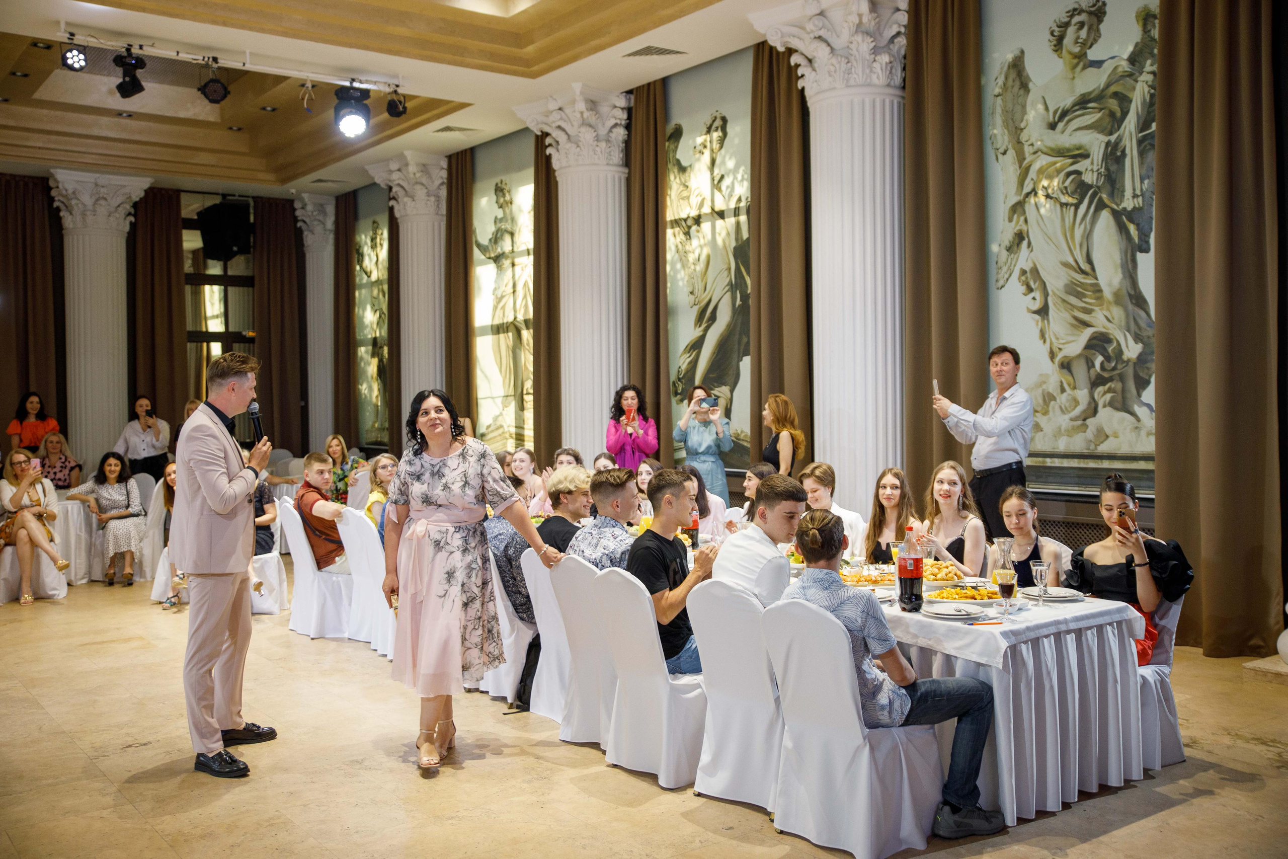 Выпускной 11 класс. ГорПарк. Фотограф Андрей Баксов