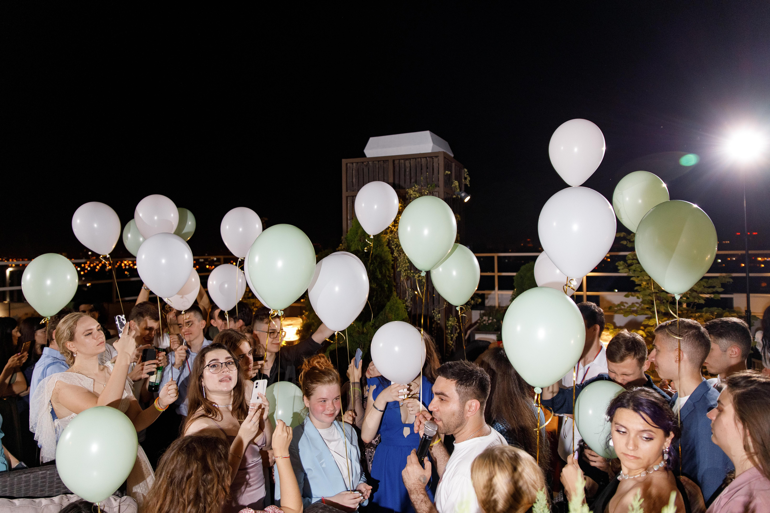 Выпускной. Ресторан Разговоры. Фотограф Андрей Баксов