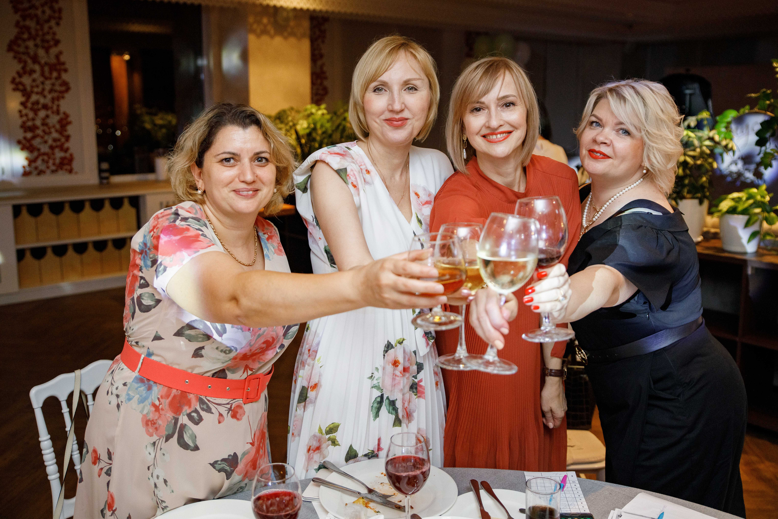 Выпускной. Ресторан Разговоры. Фотограф Андрей Баксов