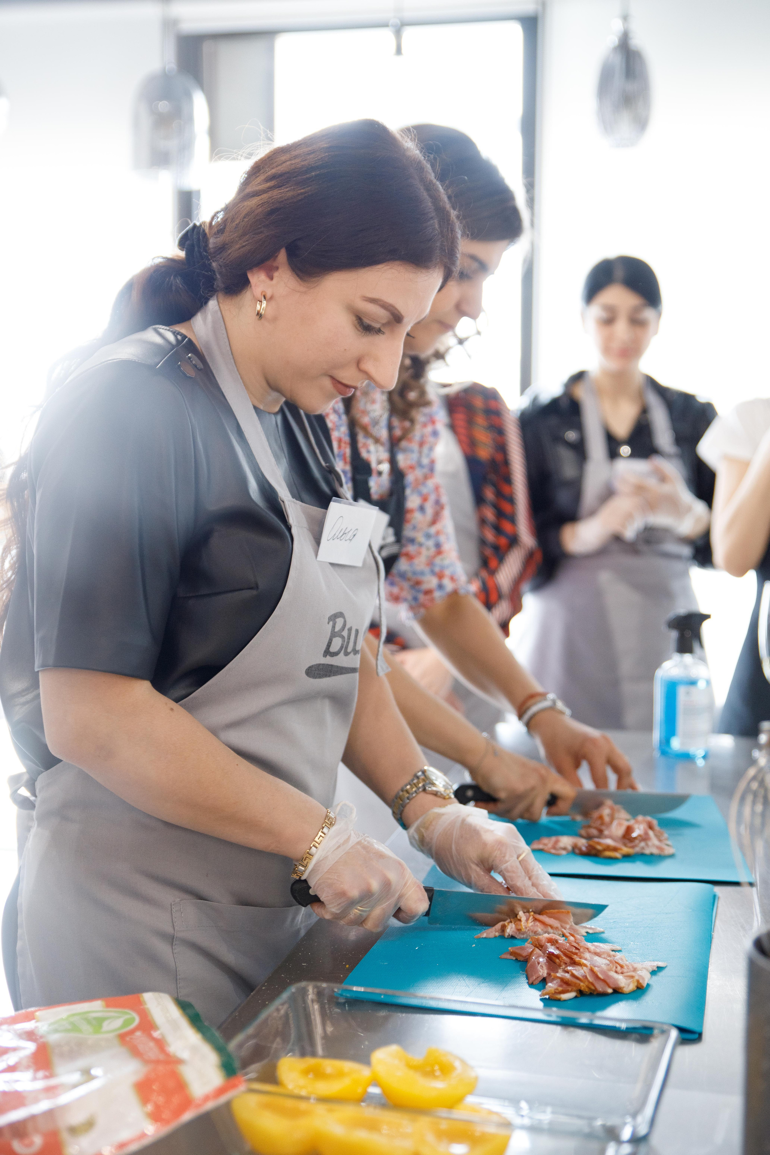 ДР Оксаны. Вилка Кулинарная студия. Фотограф Андрей Баксов