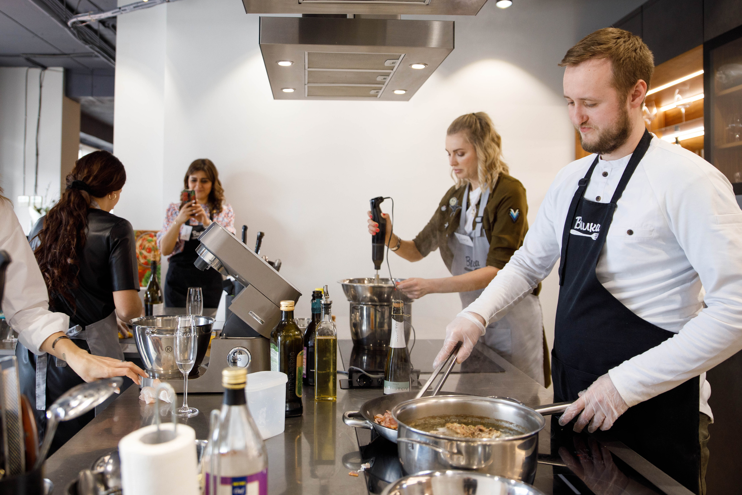 ДР Оксаны. Вилка Кулинарная студия. Фотограф Андрей Баксов