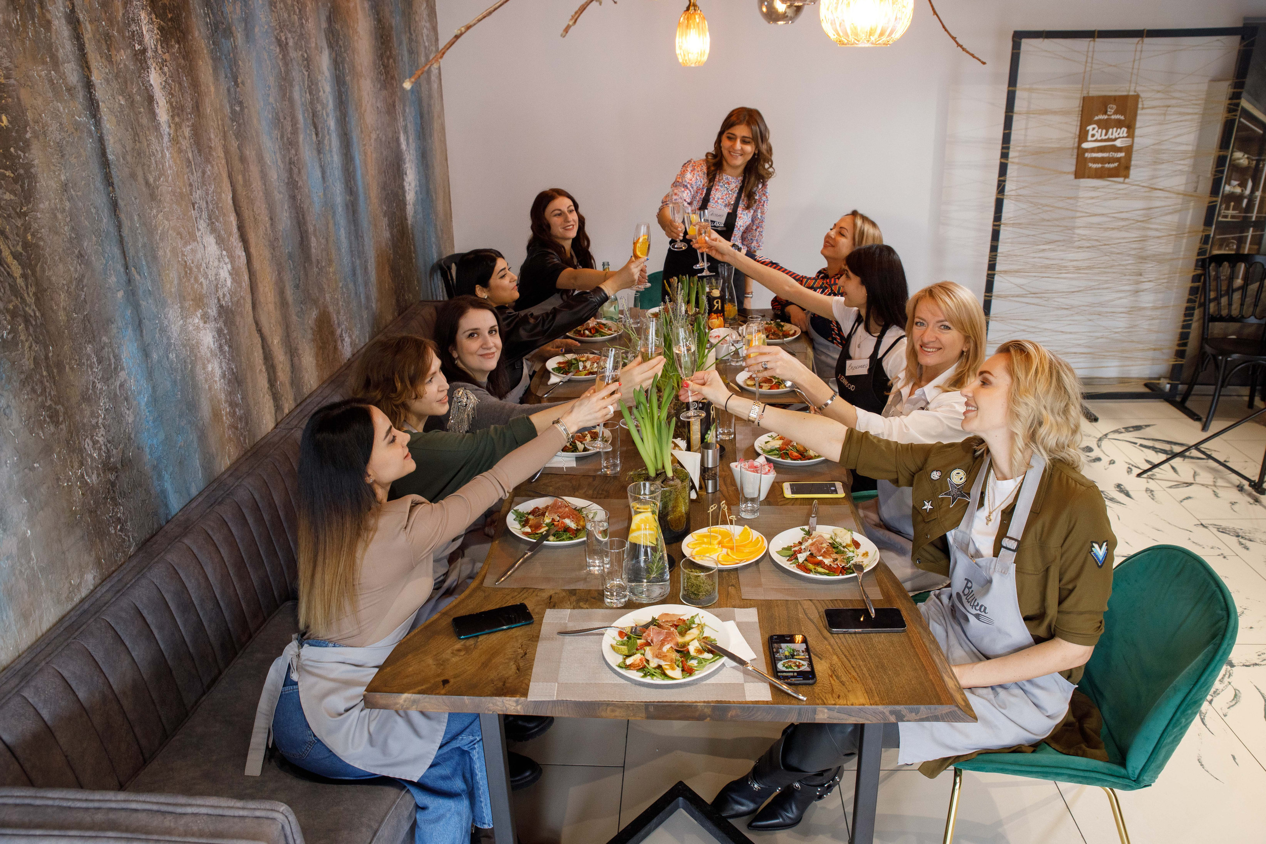 ДР Оксаны. Вилка Кулинарная студия. Фотограф Андрей Баксов