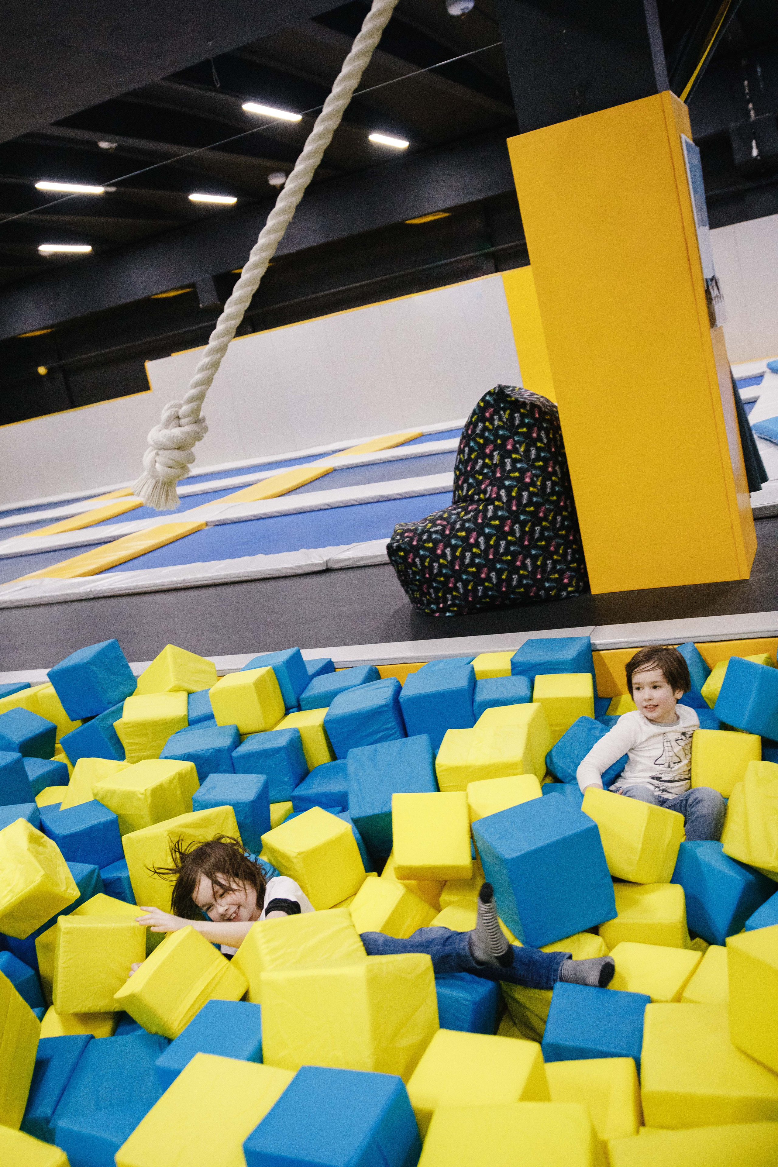 ДР Ильи. Fly zone. Батутный центр. Фотограф Андрей Баксов