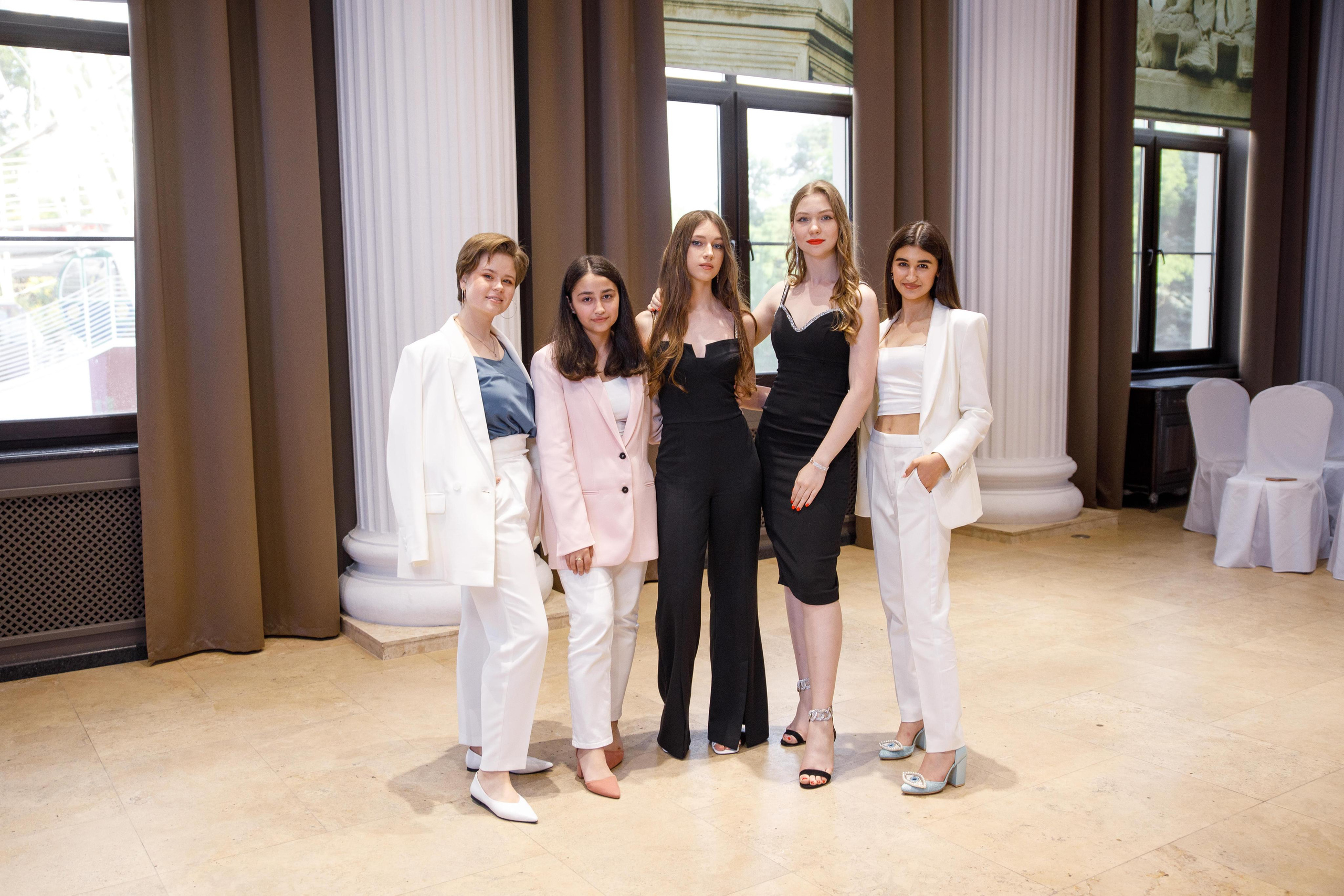 Выпускной 11 класс. ГорПарк. Фотограф Андрей Баксов