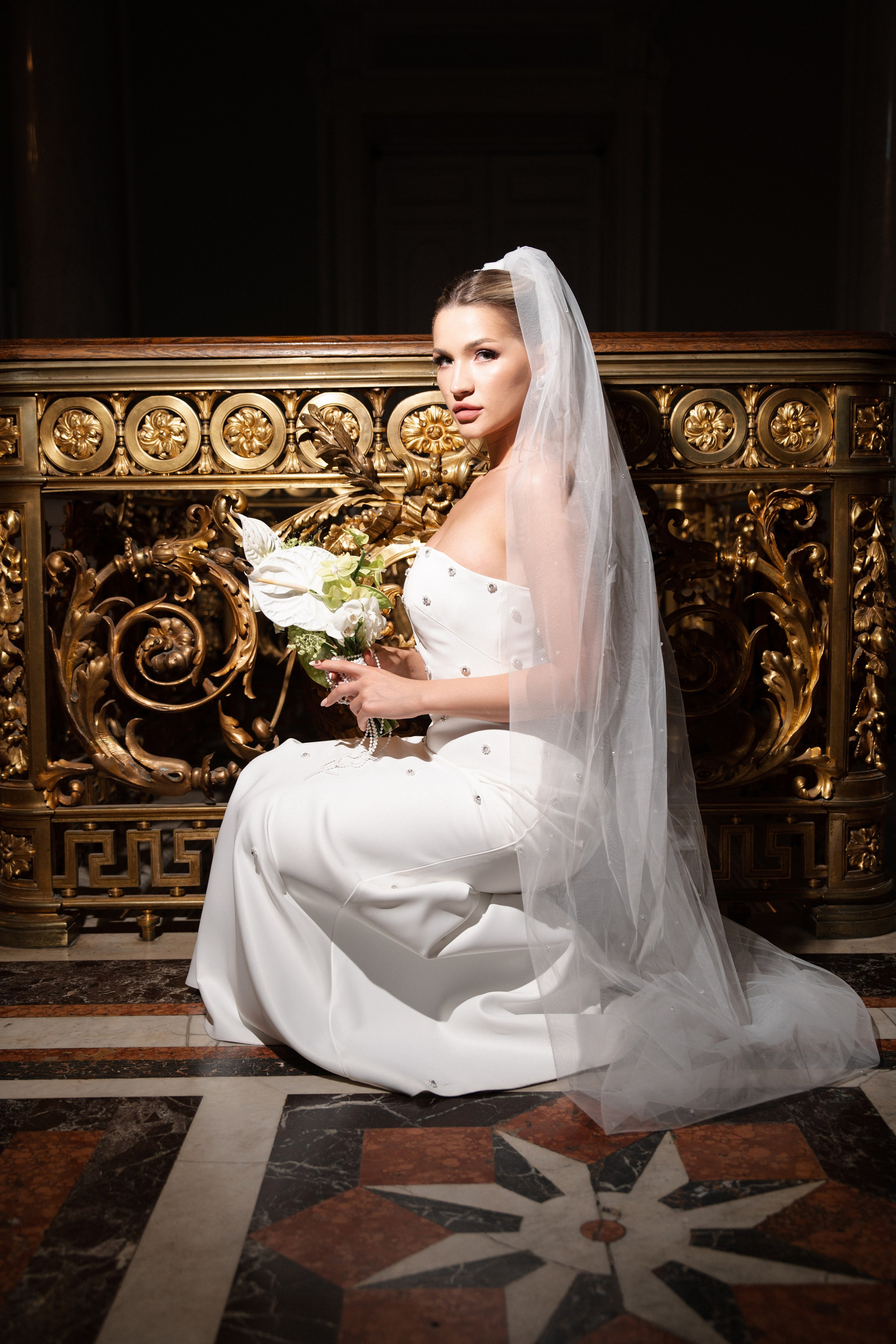 Виктория & Роман. Камерная городская свадьба в видовом ресторане в стиле современная классика. Свадебный фотограф организатор в Санкт-Петербурге Ассоль Опарина