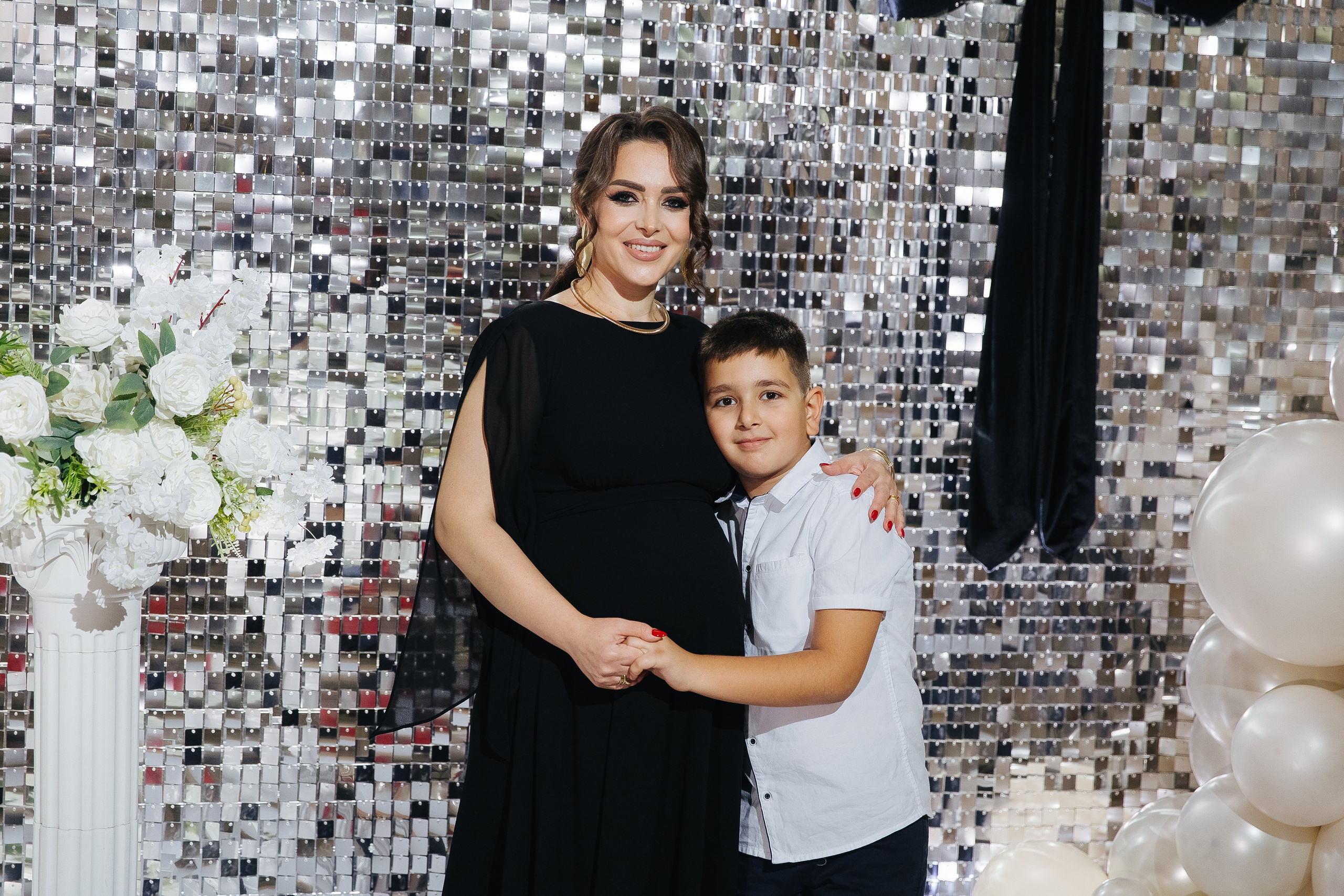 Ани и Назели. 35&5 День рождения, «Янтарь». Фотограф в Красноярске Надежда Воскресенская