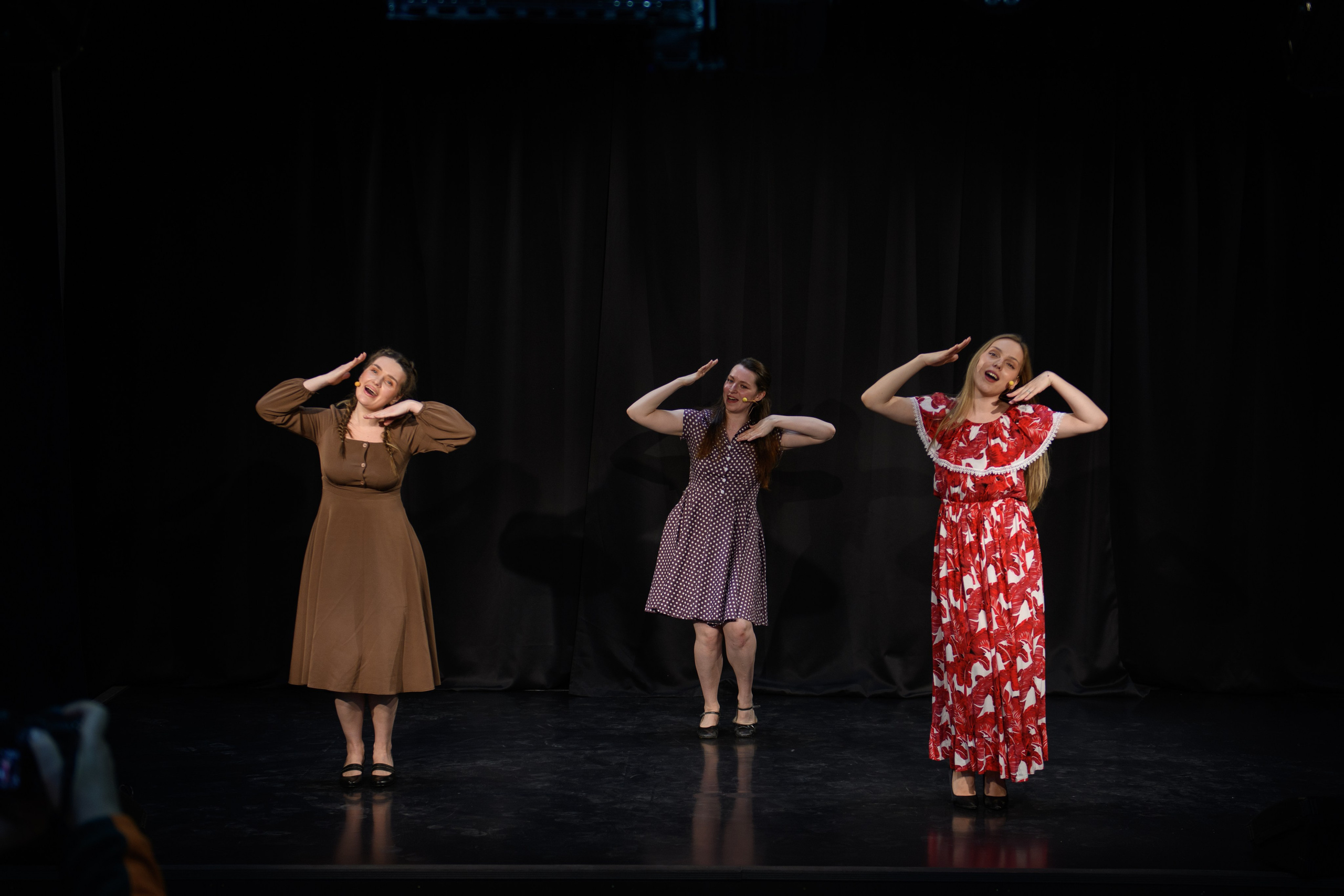 За нарисованным очагом. Организация и проведение фотосъемок в Санкт-Петербурге. Фотограф Смирягин Илья