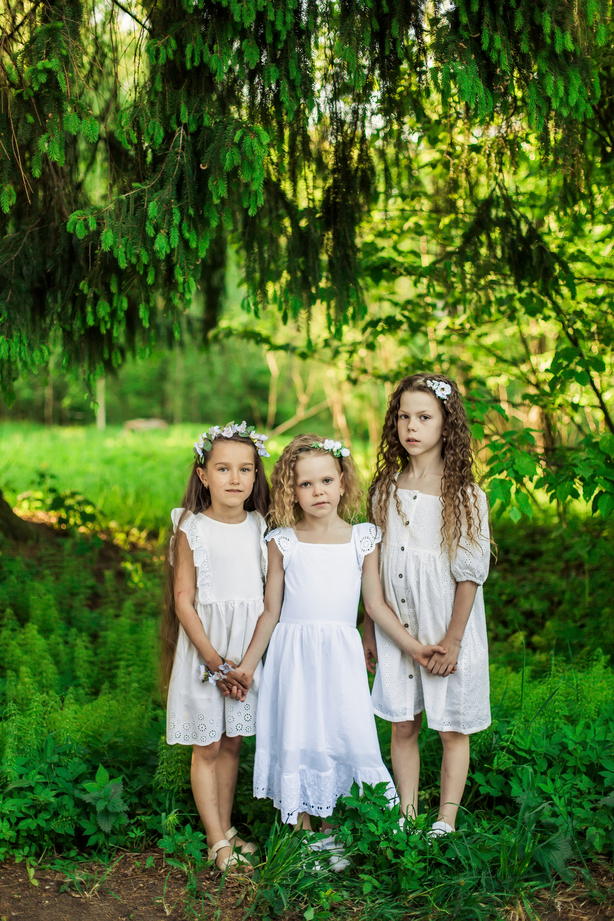 Фотосессия подруг с детьми во Всеволожске: лес и яблоневый сад. Детский, свадебный и семейный фотограф Юлия Курбатова, Санкт-Петербург