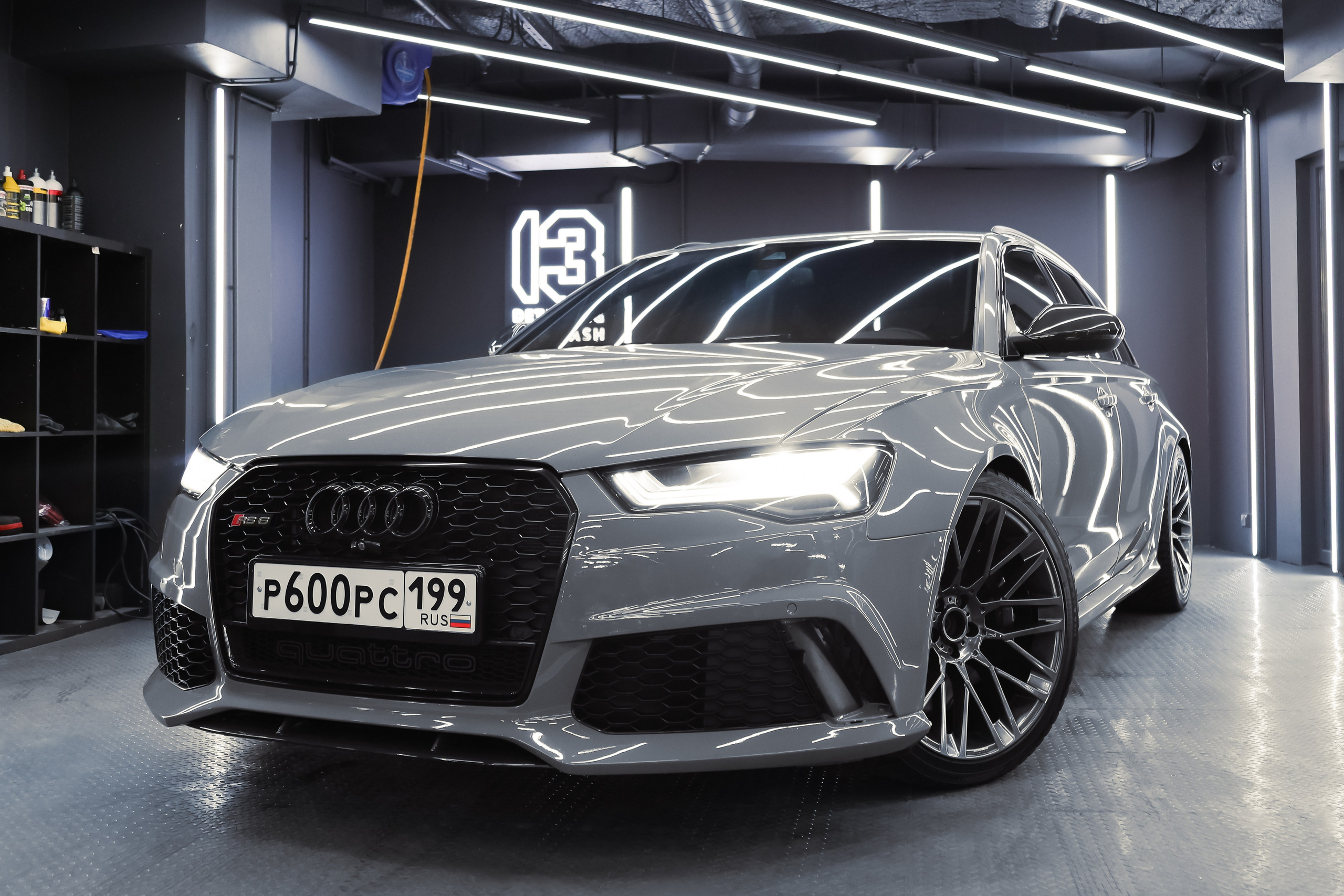 2017 AUDI RS6. Mixturecaptures