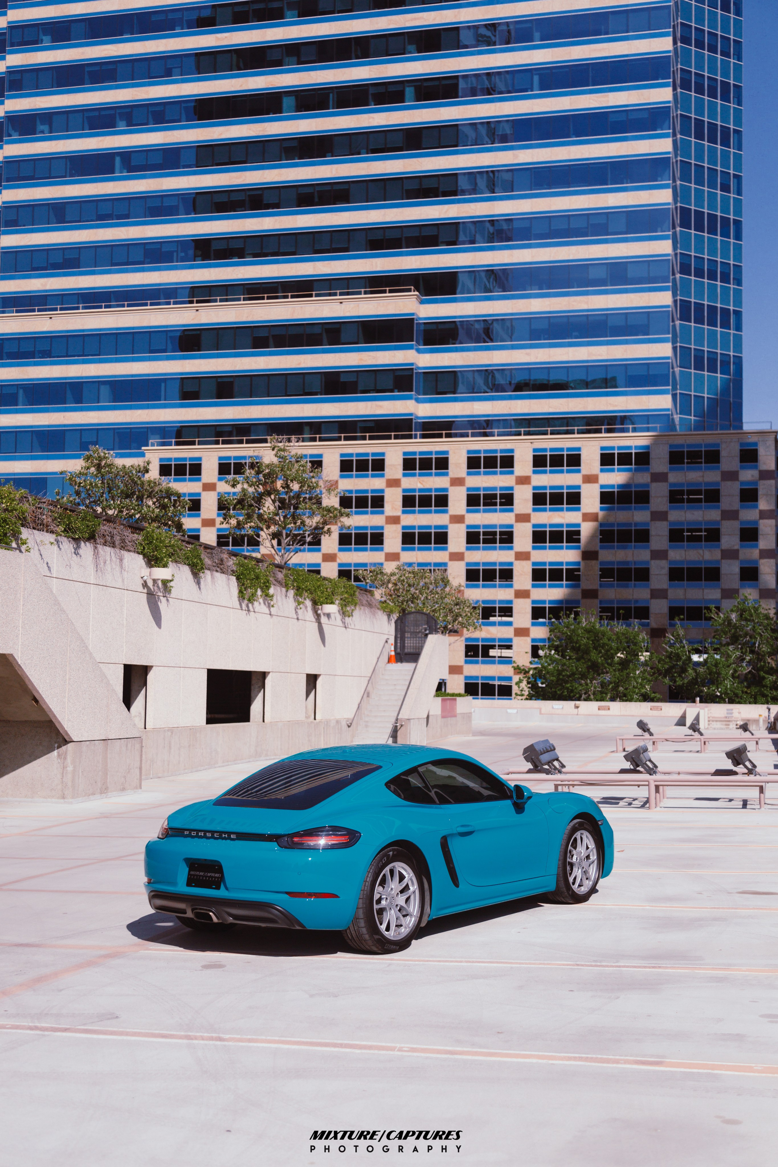 2019 Porsche 718 Cayman. Mixturecaptures