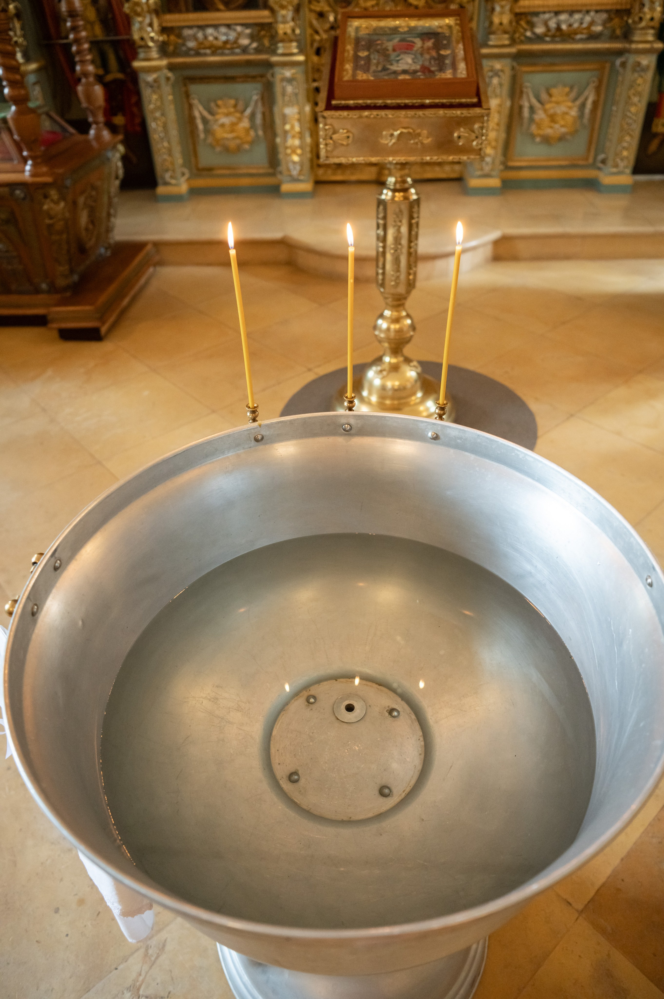 Храм Живоначальной Троицы Патриаршее Подворье. Крещение Льва. Детский и семейный фотограф г. Москва Оксана Катаджи