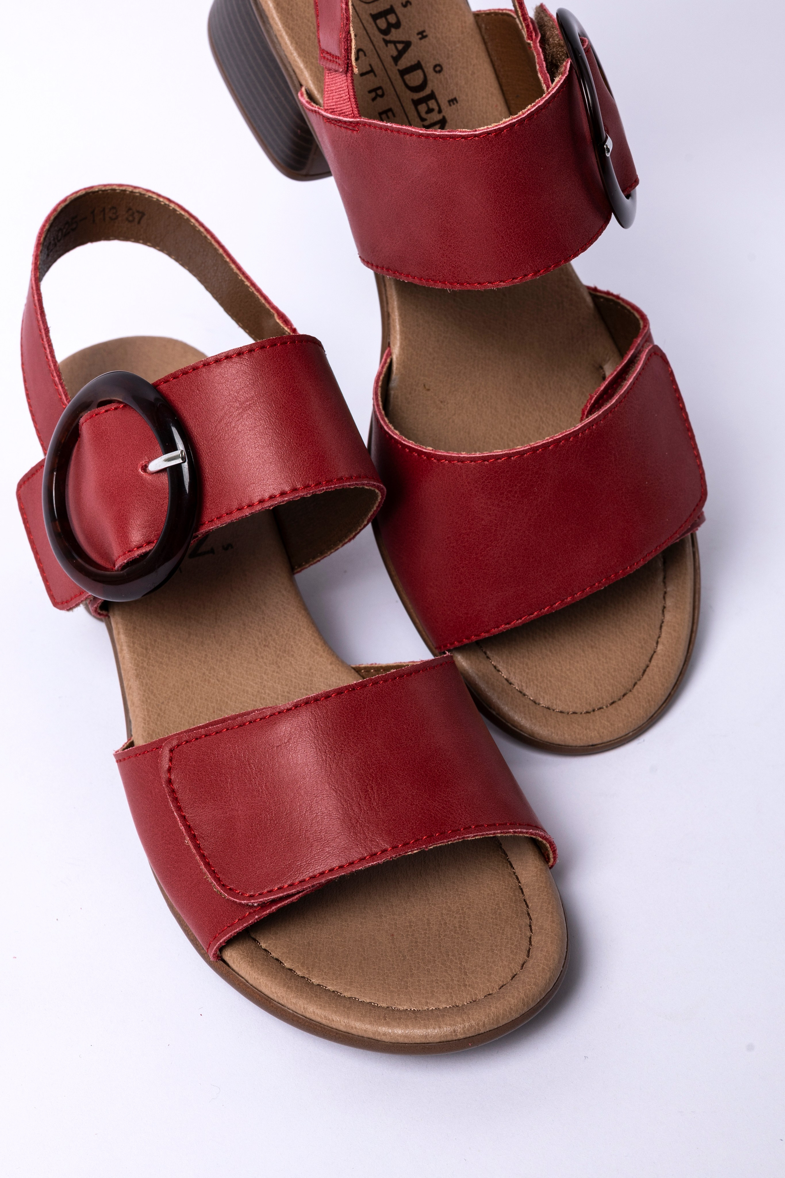 Каталожная съёмка для интернет магазинов. Автопортретная фотостудия в Казани