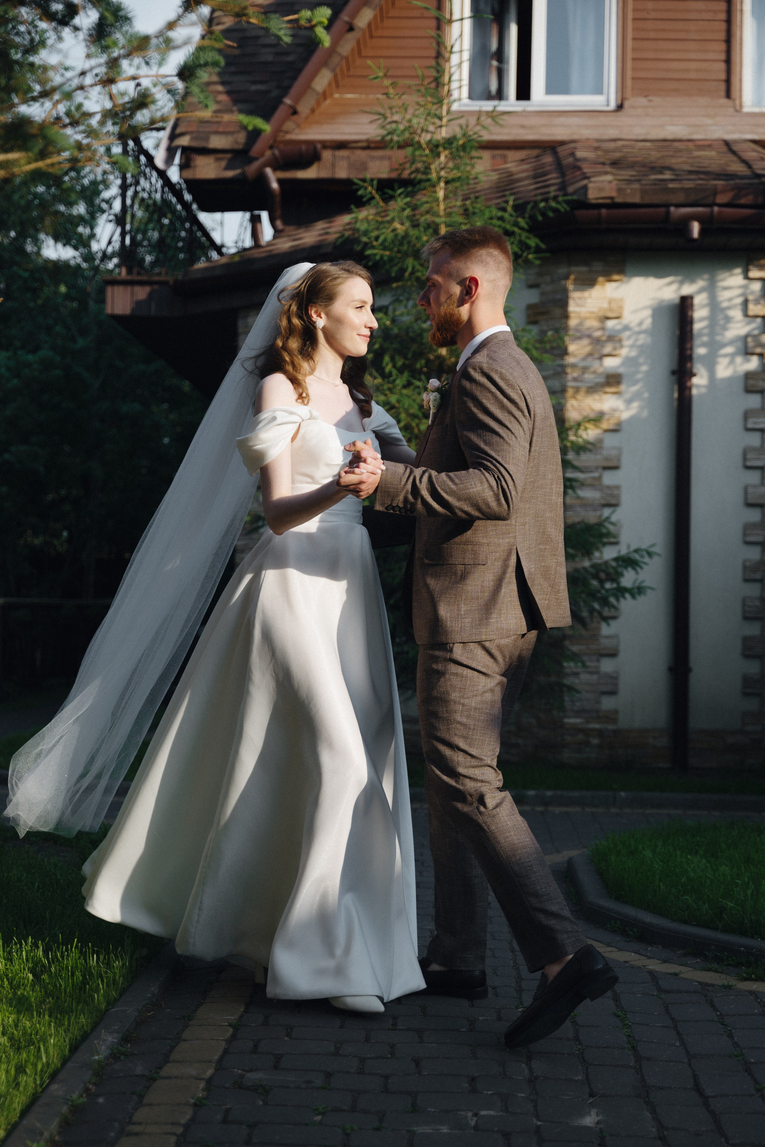 Елена и Артём. Репортажный и свадебный фотограф в Сургуте