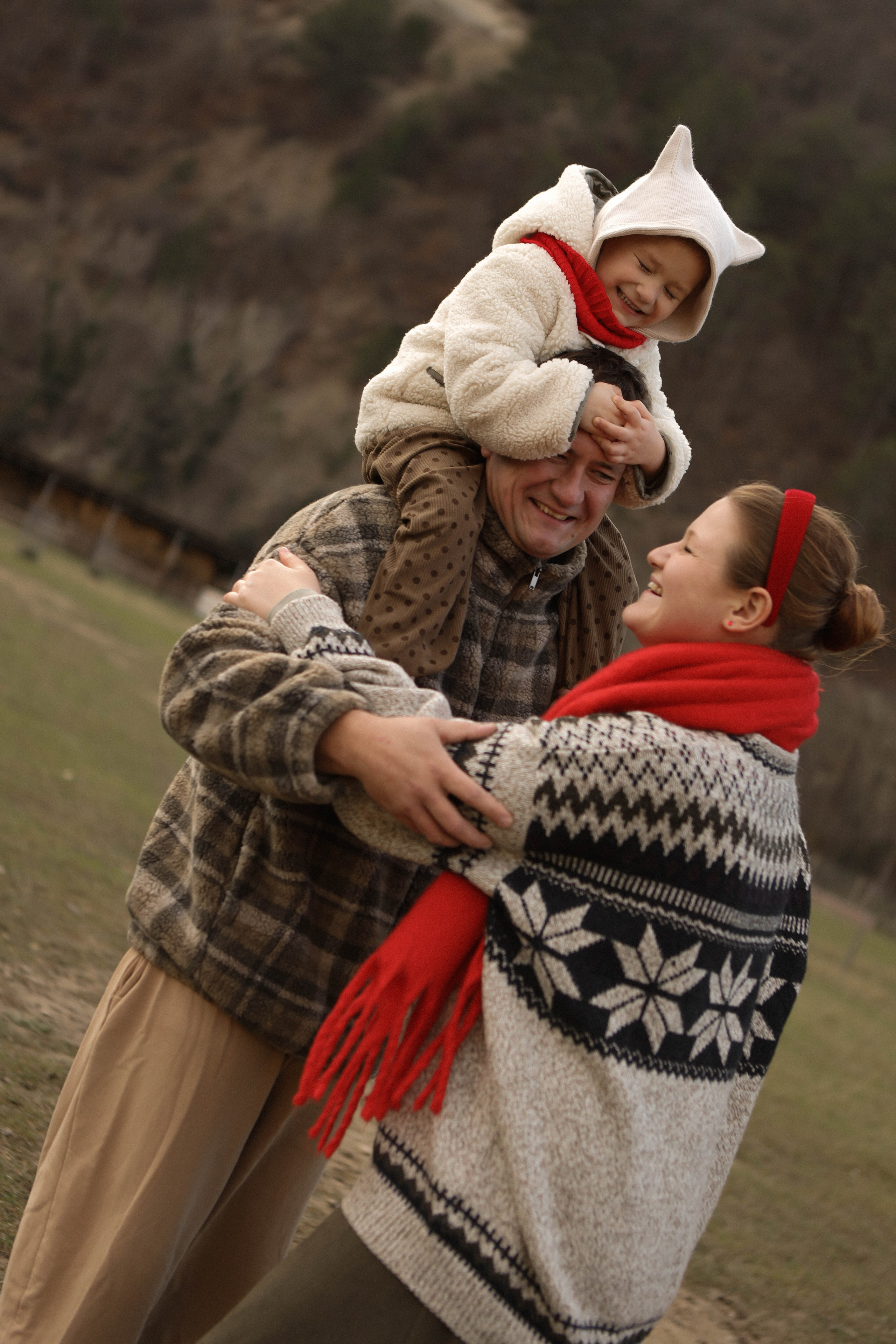 Чудесная девочка Майя и её родители. Фотограф в Крыму Богдана Захарчук