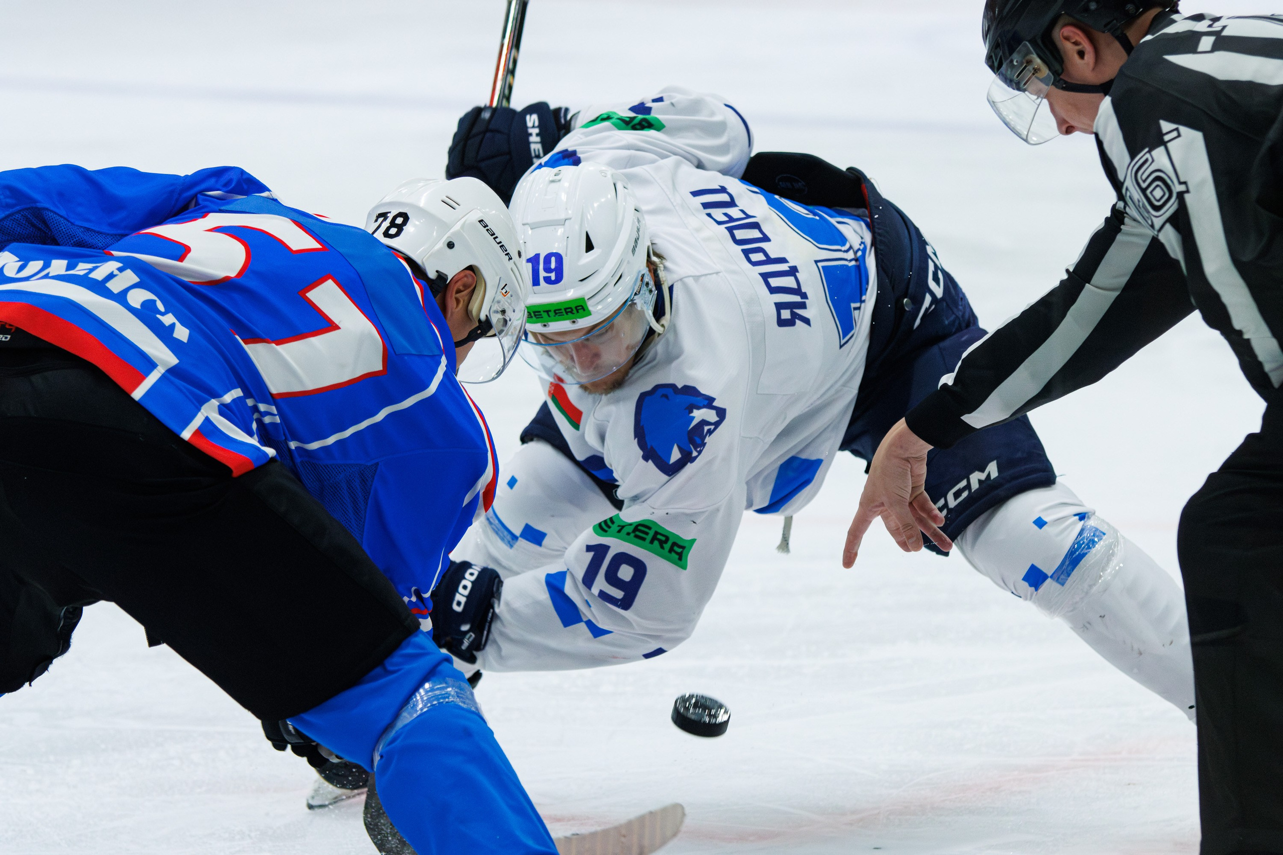 Хоккей. Спортивный фотограф Вадим Добедченков