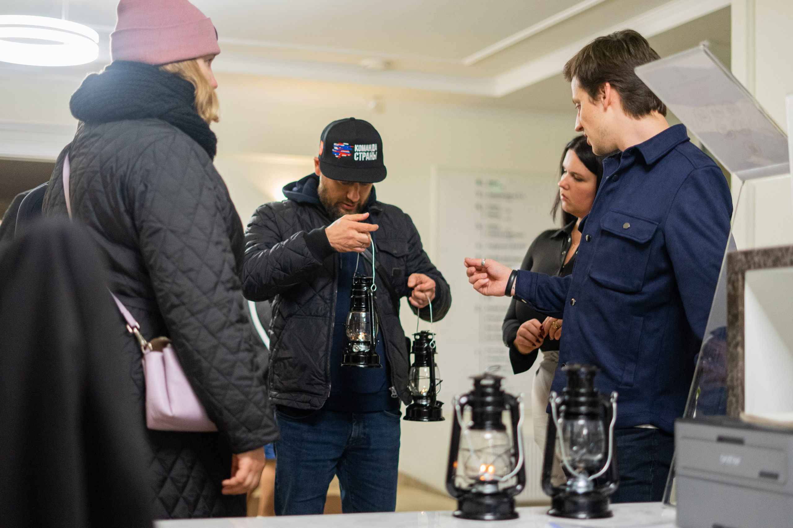 Передача благодатного огня. ДМИТРИЙ ХОРУНЖИЙ — репортажный фотограф, видеограф СПБ