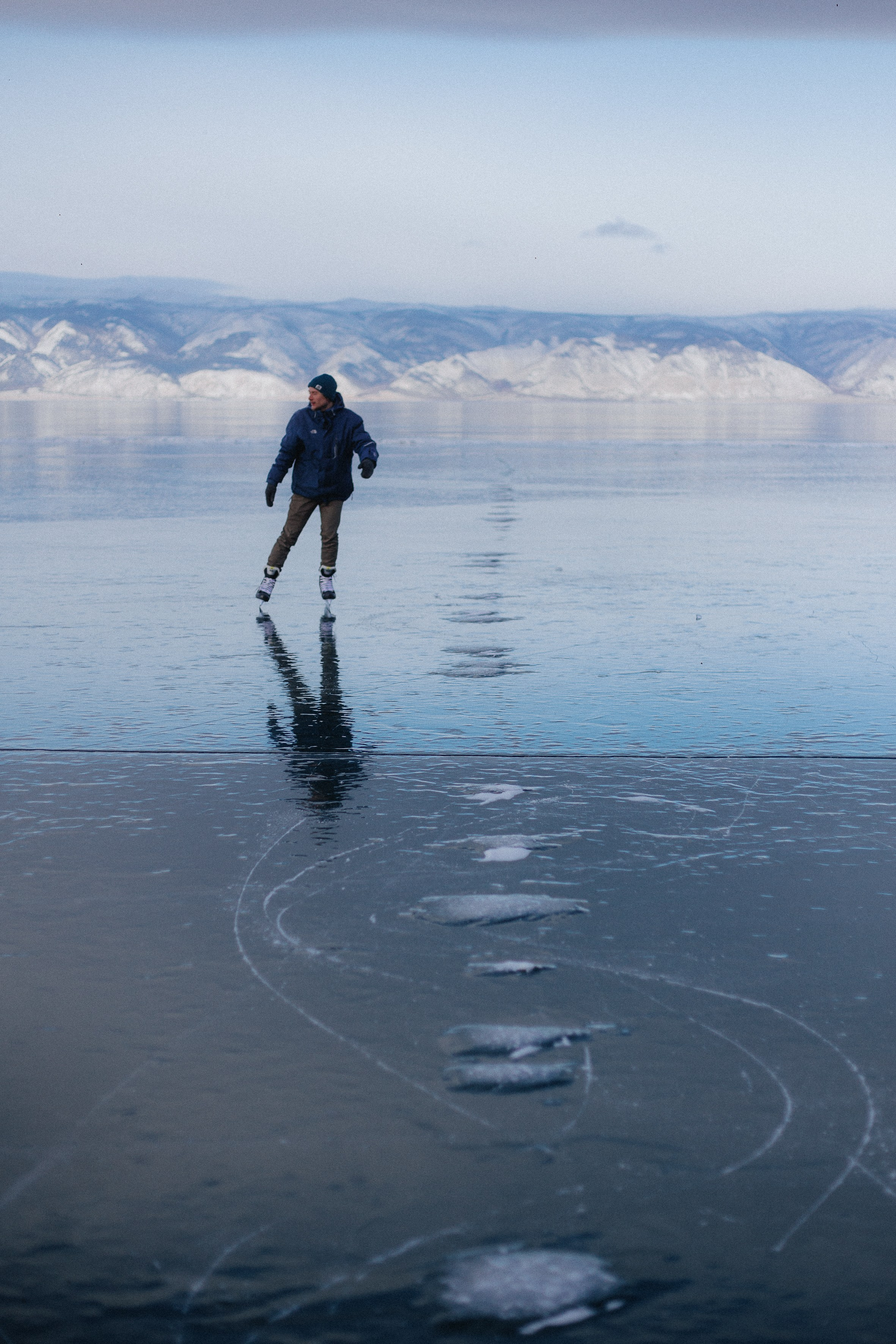 Лавстори на льду Байкала. Фотограф Ольхон, Регина
