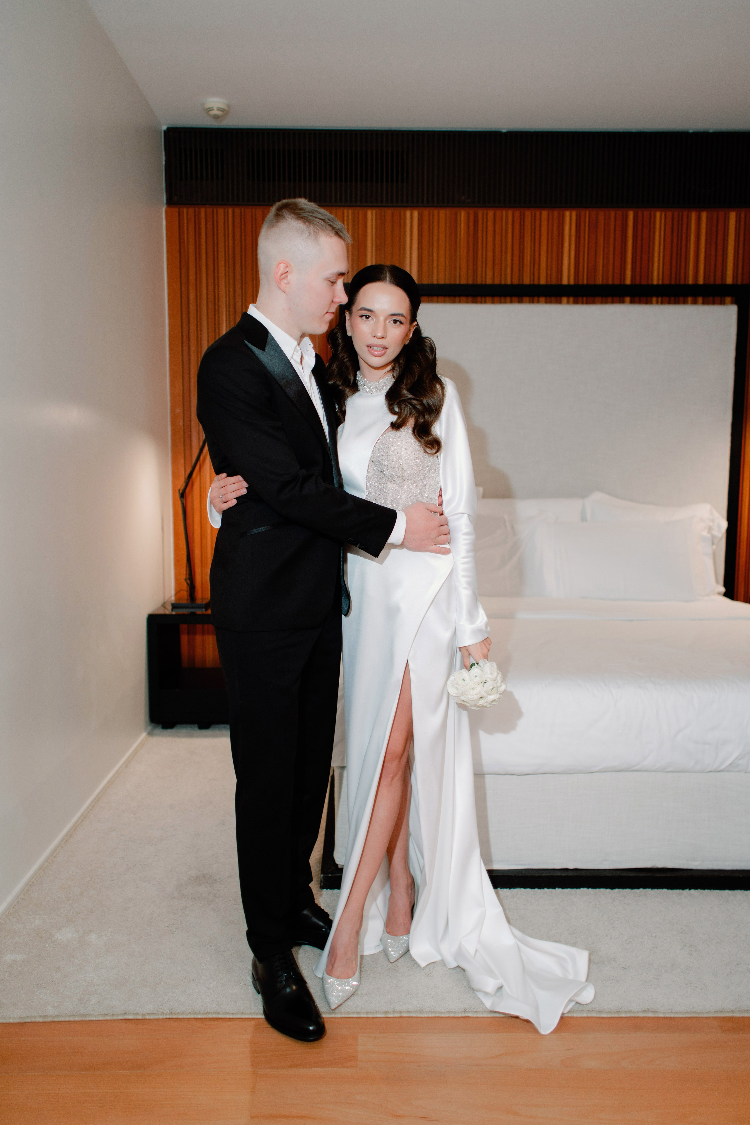 Свадьба для двоих в Москве, фотосессия на крыше, сборы, прогулка в Barvikha Luxury Village