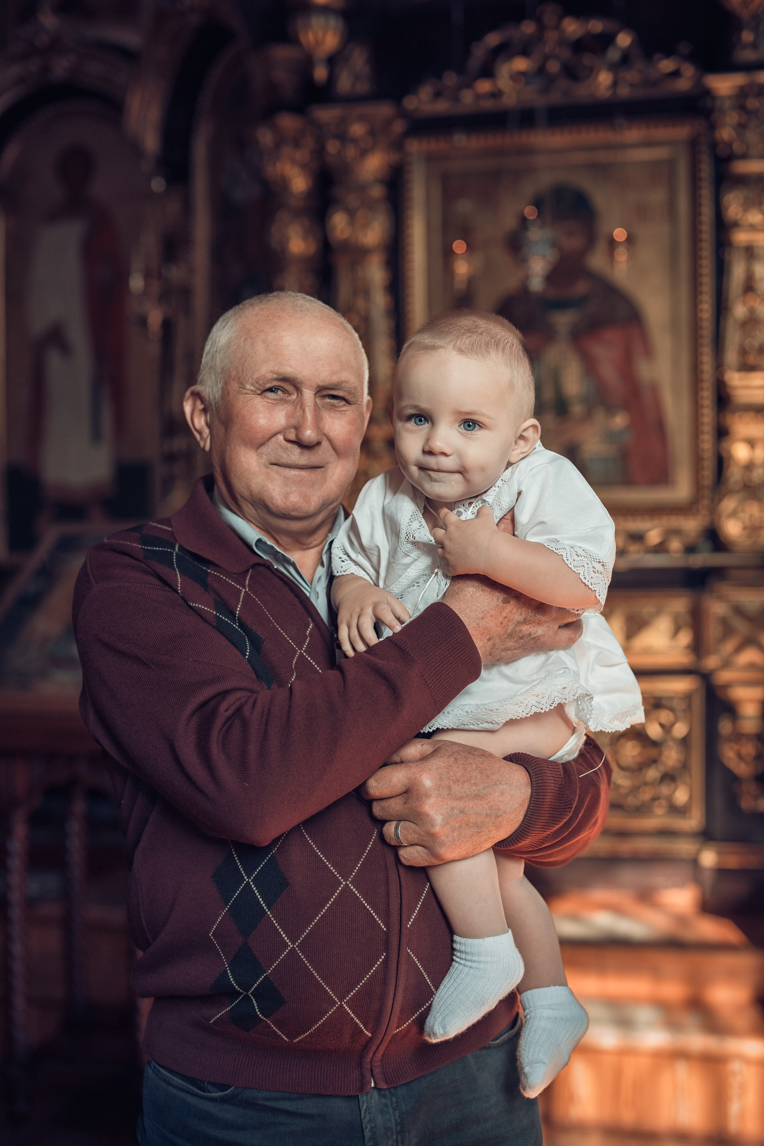 Таинства Крещения и Венчания в Старом Осколе. Фотостудия для новорожденных в Старом Осколе Гильфановых Юрия и Ольги