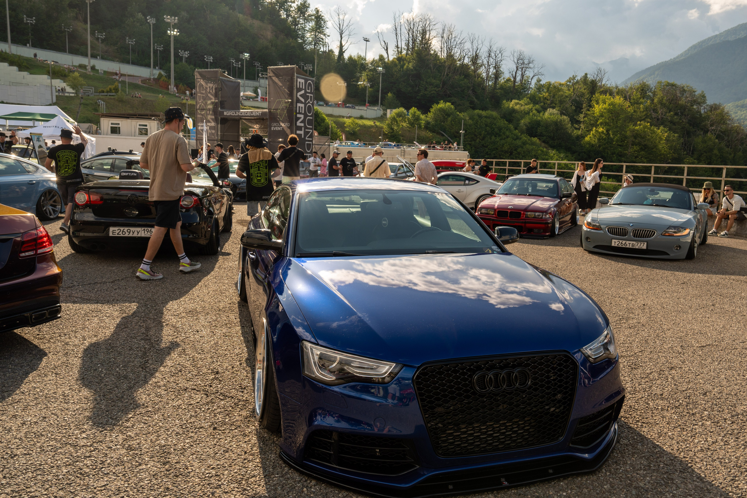 Фотоотчет партнеской интеграции для сети «Пятерочка» на фестивале «Grounded». Репортажный фотограф в Красной Поляне и Сочи Павлюченко Екатерина