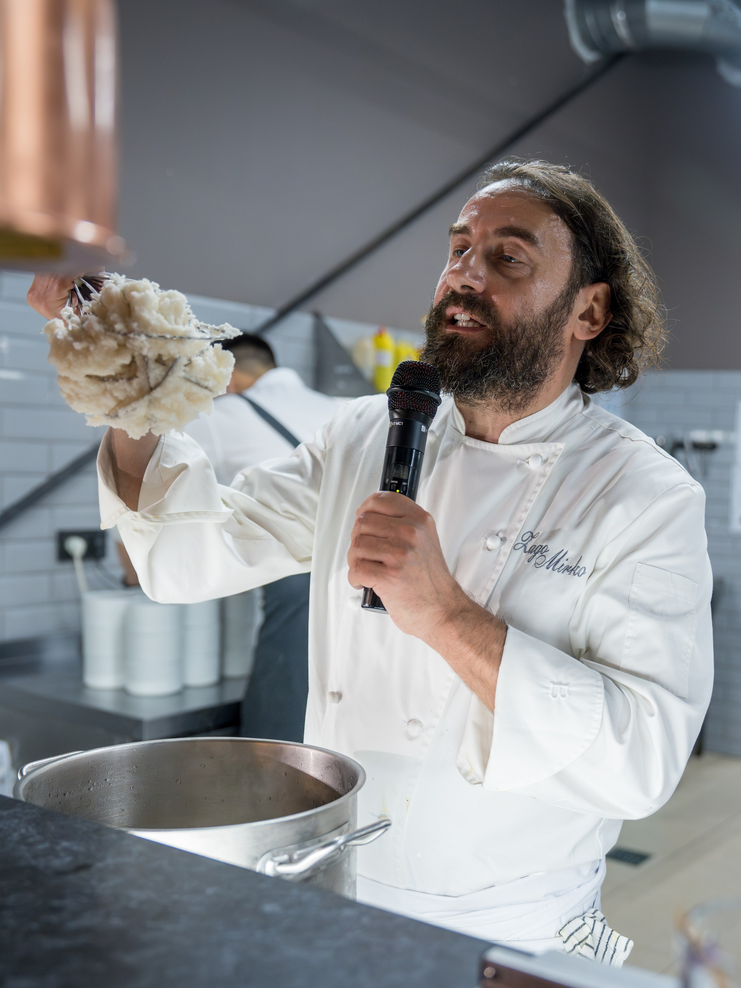 Гастрономический ужин «Лесная Италия» с Мирко Дзаго в ресторане RiverSide. Репортажный фотограф в Красной Поляне и Сочи Павлюченко Екатерина