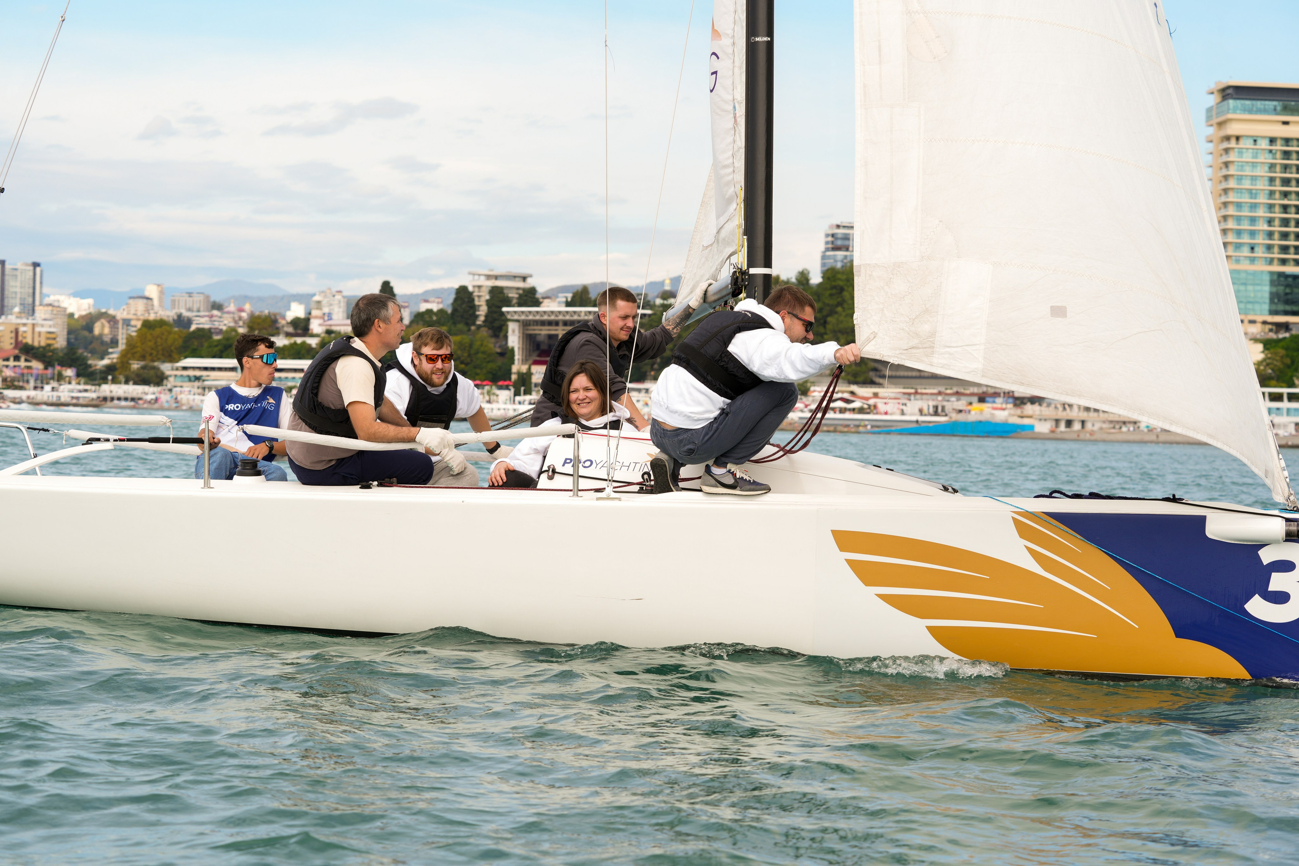 Яхтенная регата для компании Агрегатка. Репортажный фотограф в Красной Поляне и Сочи Павлюченко Екатерина
