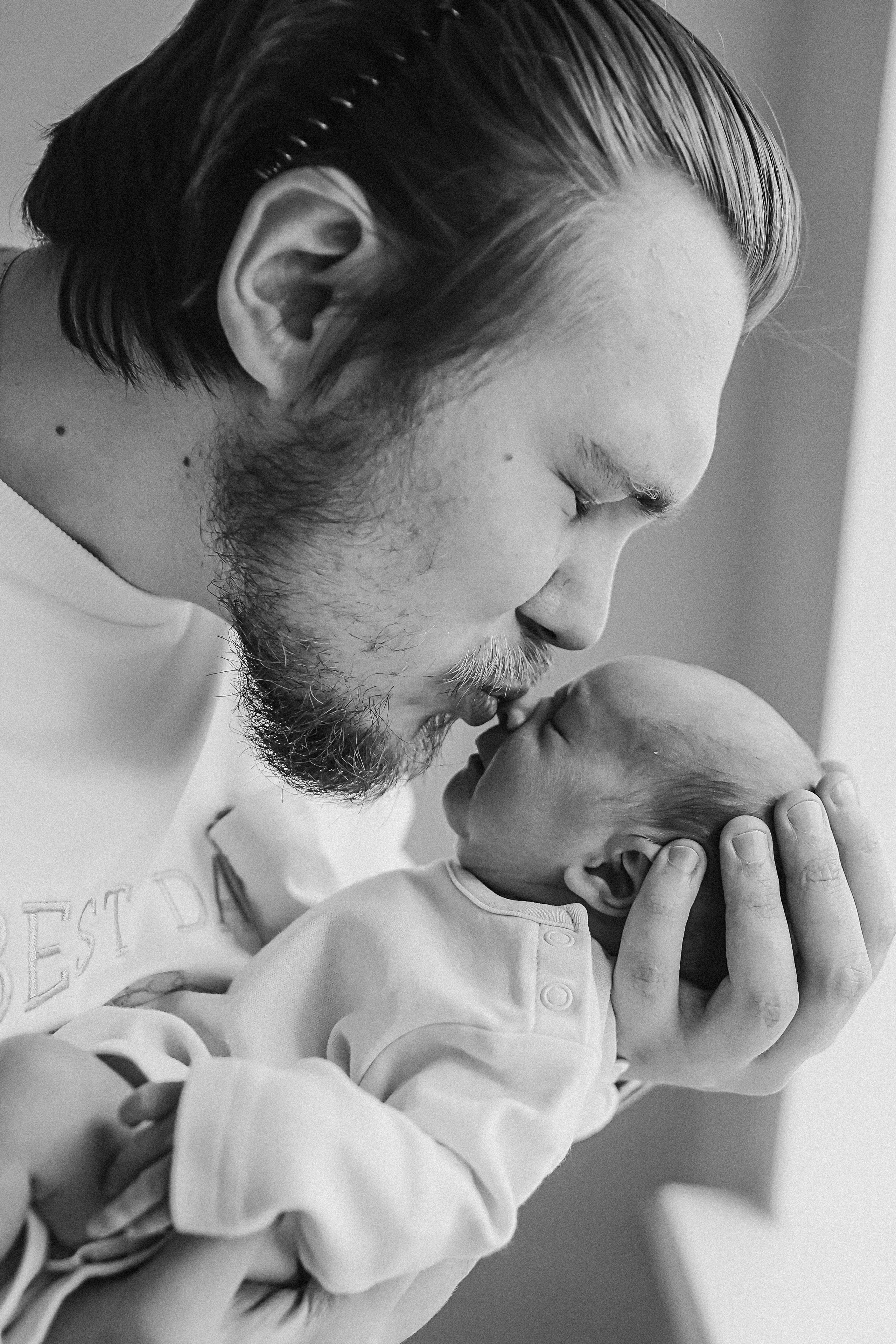 Выписка палата+внизу ПЦЭ. Семейный фотограф Тюмень, фотограф на роды Салмина Мария