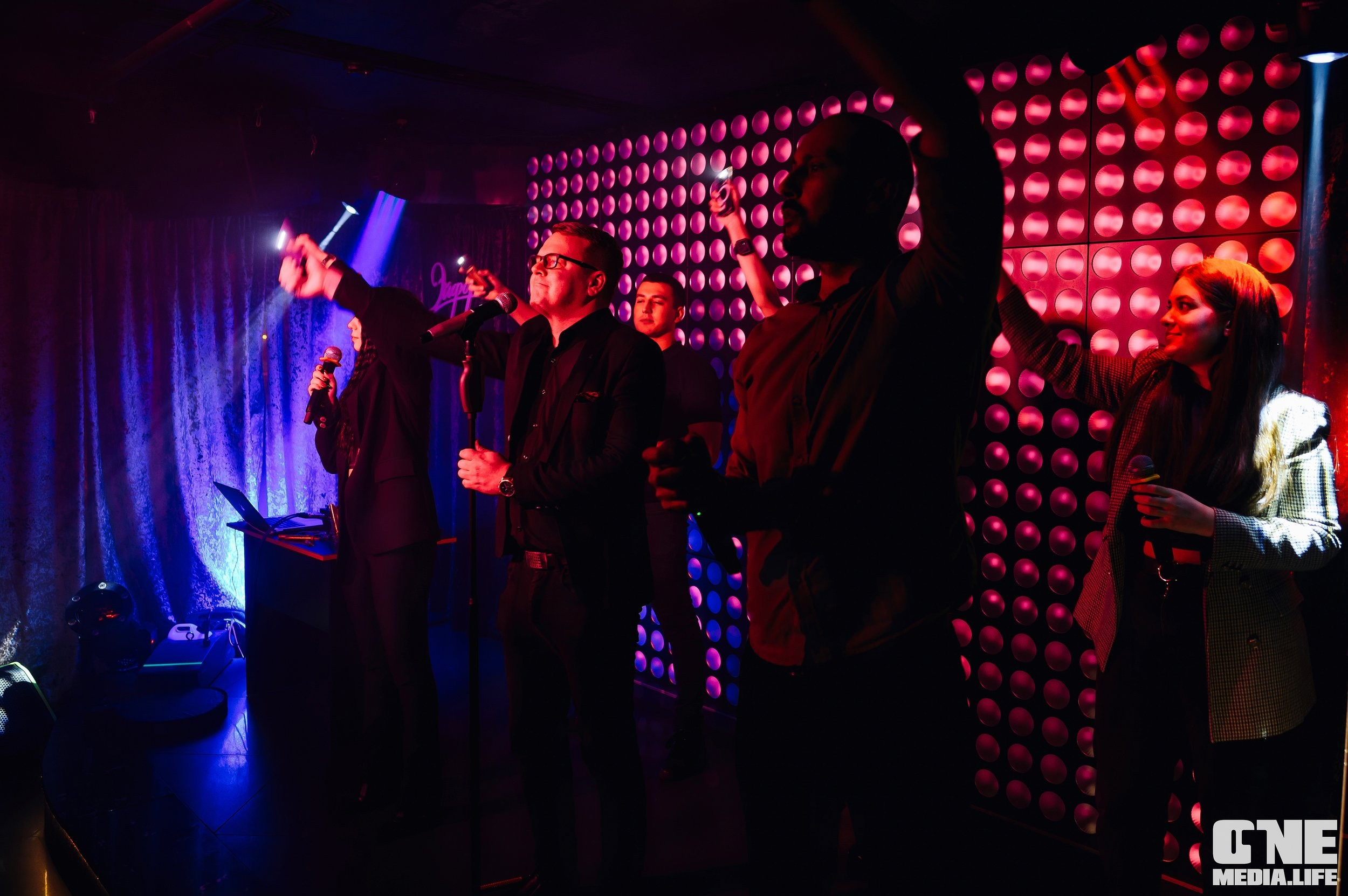 Фоторепортаж из караоке-клуба Эйфория. One Media Life: фоторепортажи, фотоотчеты с мероприятий и заведений
