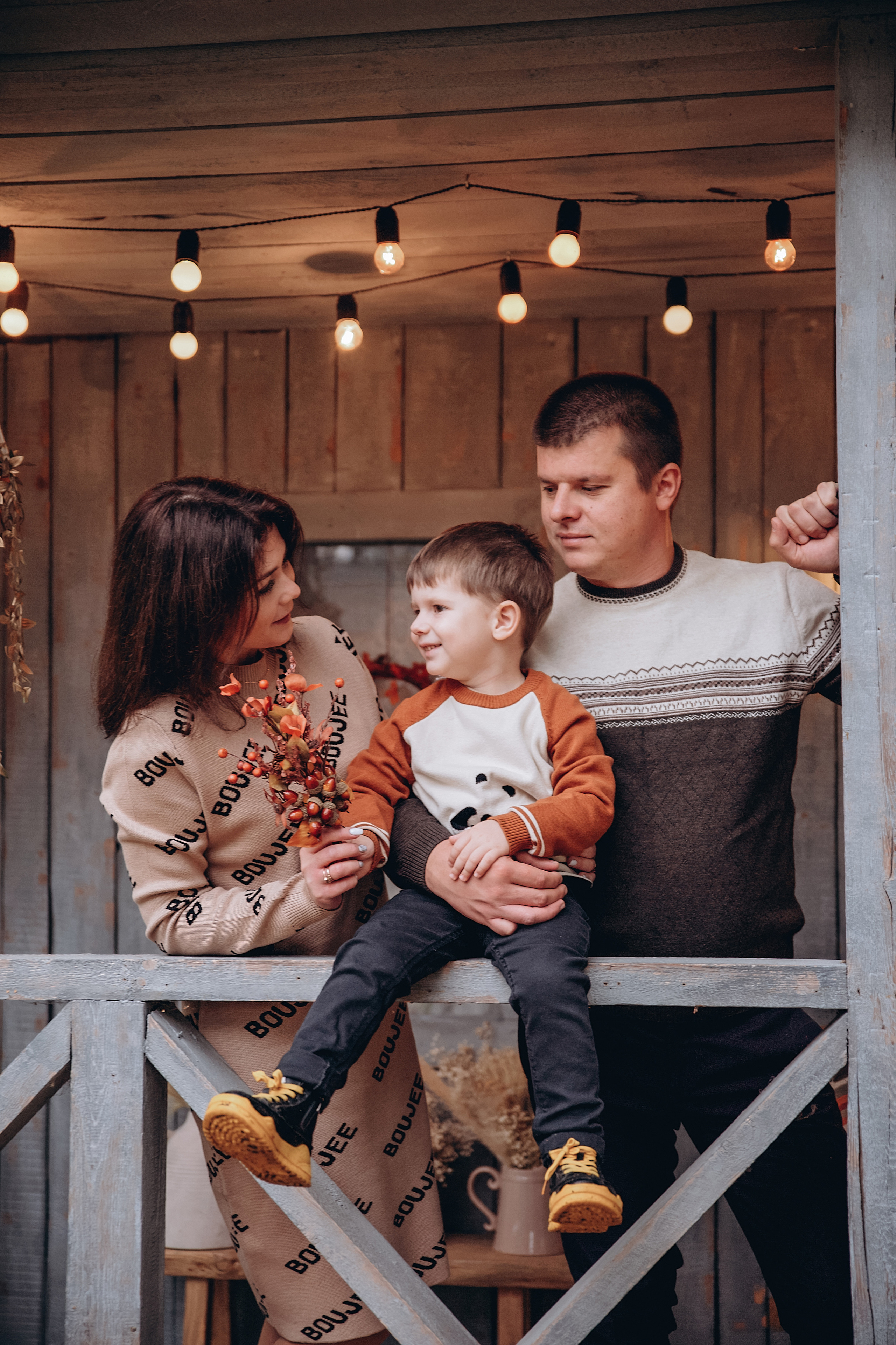 Осенняя фотосессия Виктории, Максима и Макара. Семейный фотограф Ярославль Екатерина Охлопкова