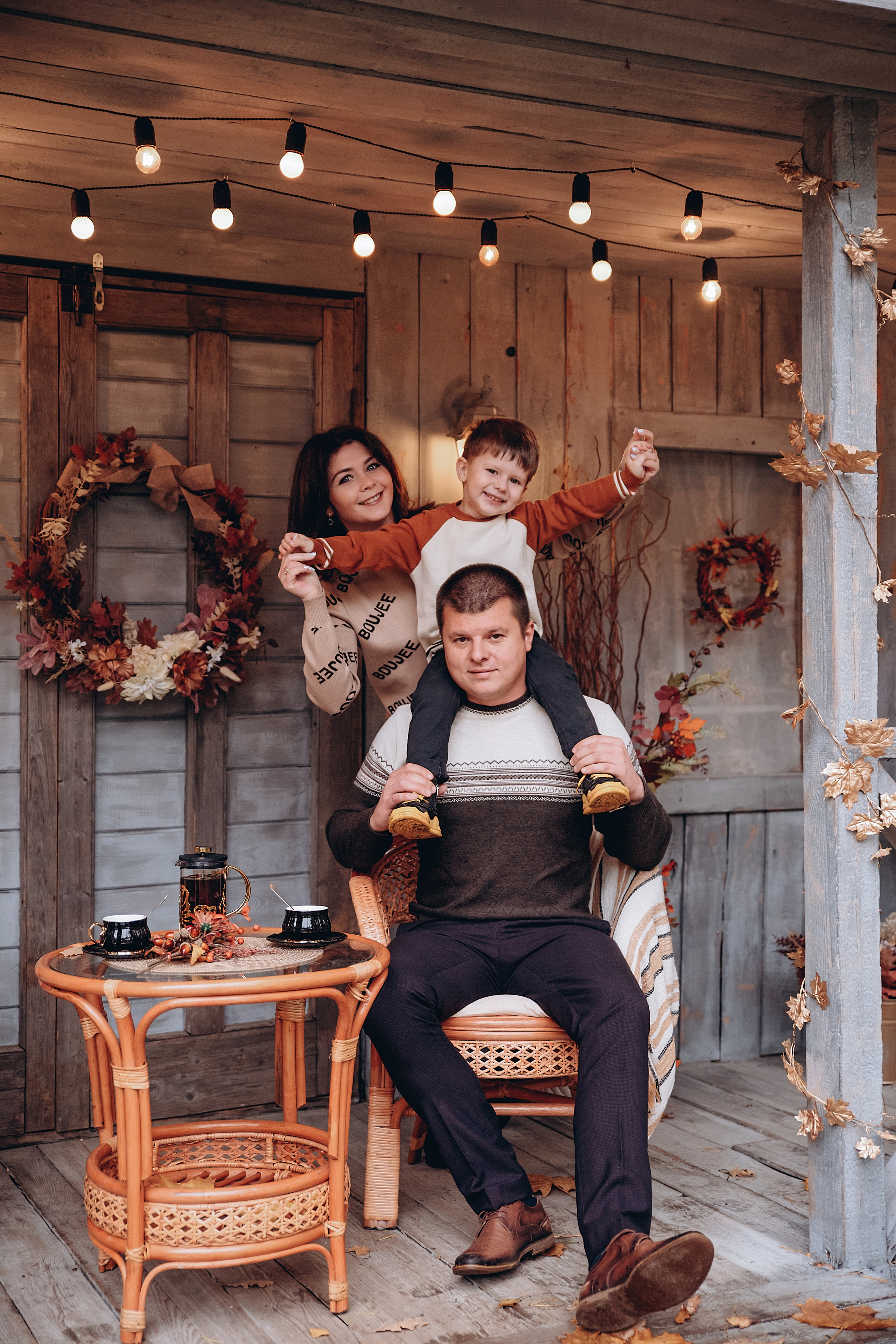 Осенняя фотосессия Виктории, Максима и Макара. Семейный фотограф Ярославль Екатерина Охлопкова