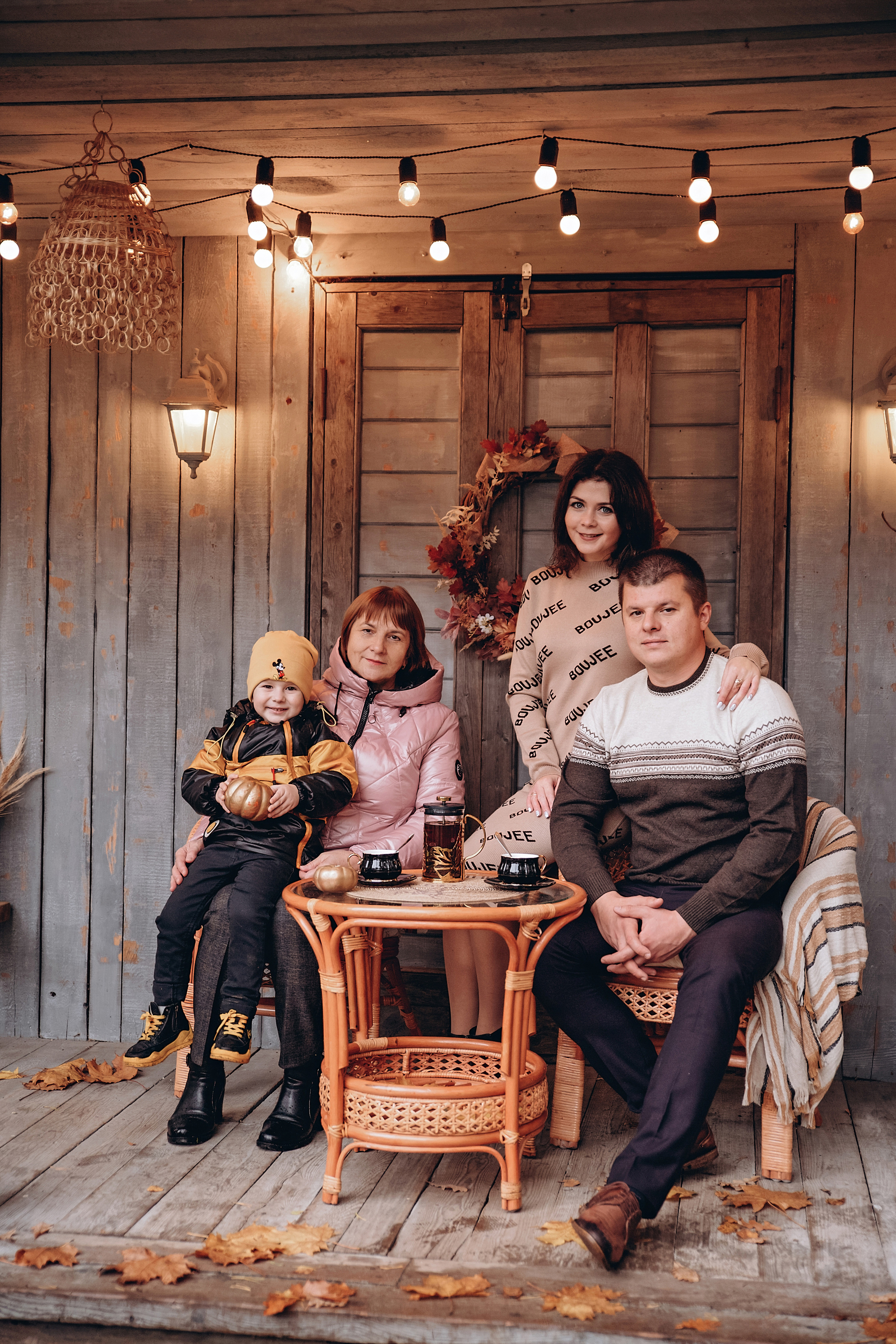 Осенняя фотосессия Виктории, Максима и Макара. Семейный фотограф Ярославль Екатерина Охлопкова
