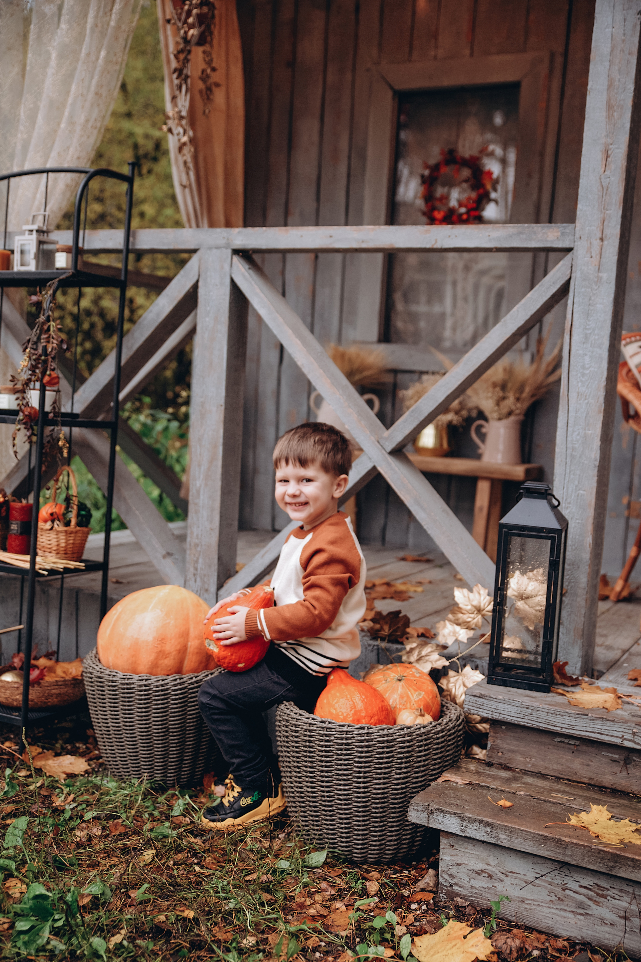 Осенняя фотосессия Виктории, Максима и Макара. Семейный фотограф Ярославль Екатерина Охлопкова