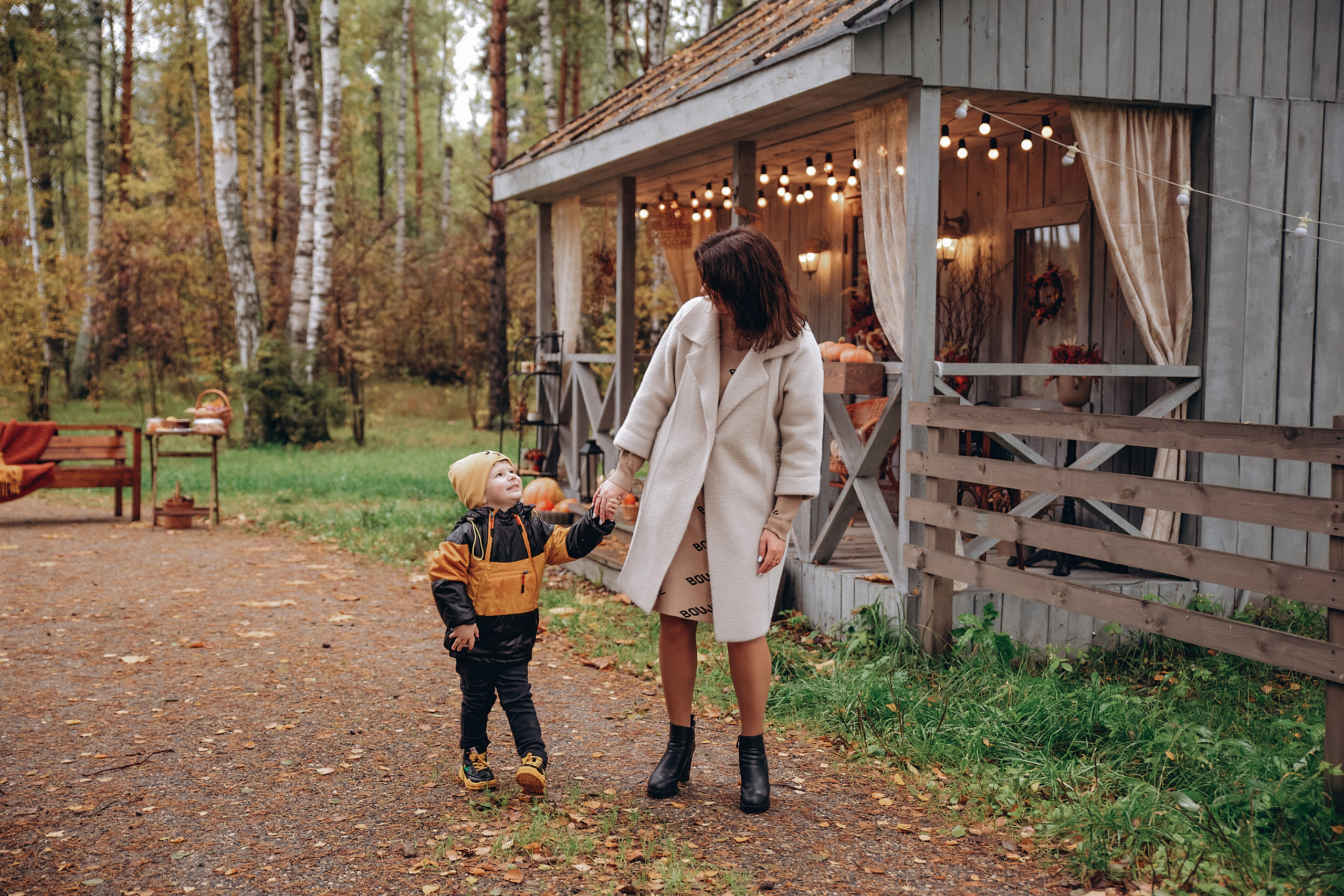 Осенняя фотосессия Виктории, Максима и Макара. Семейный фотограф Ярославль Екатерина Охлопкова