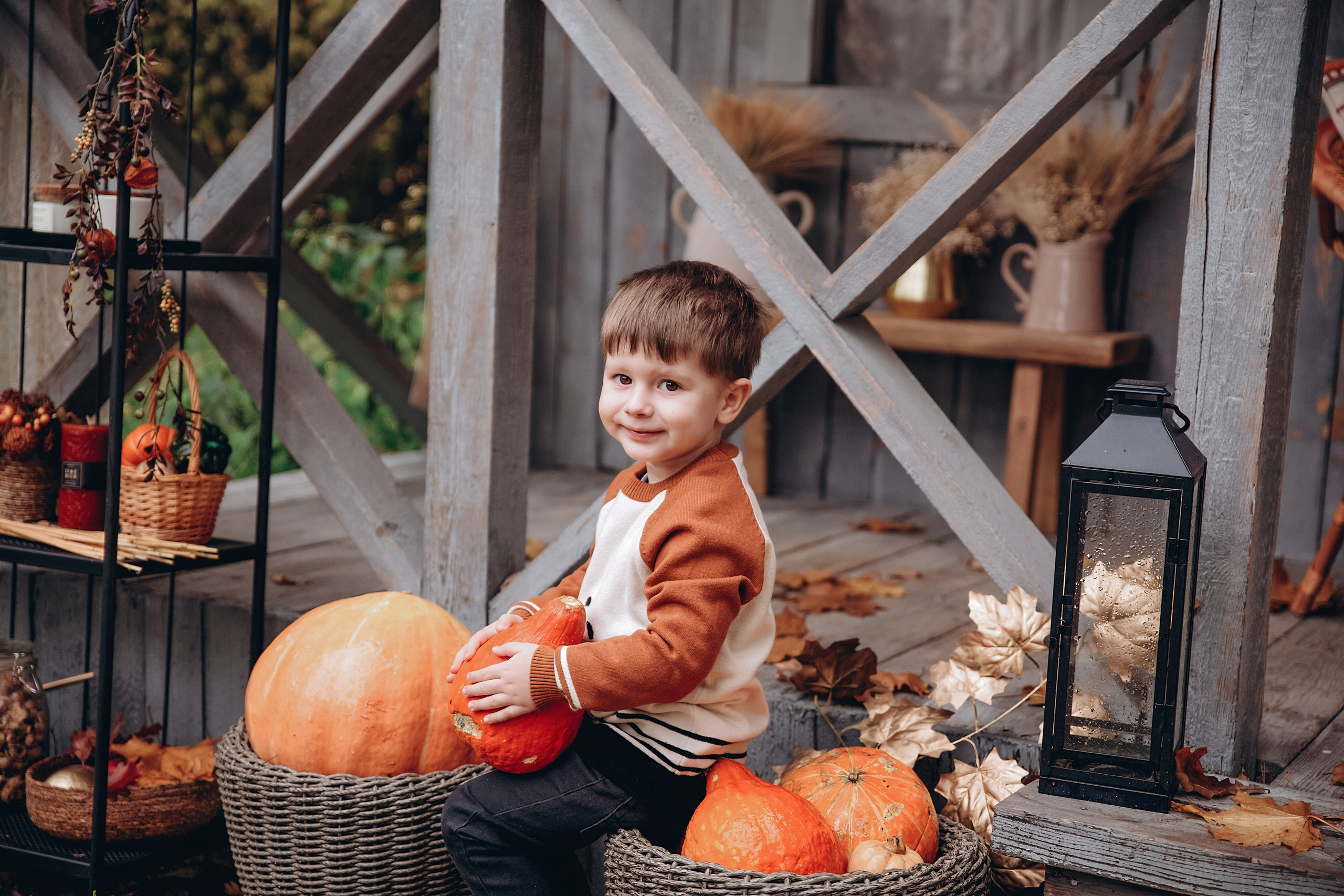 Осенняя фотосессия Виктории, Максима и Макара. Семейный фотограф Ярославль Екатерина Охлопкова