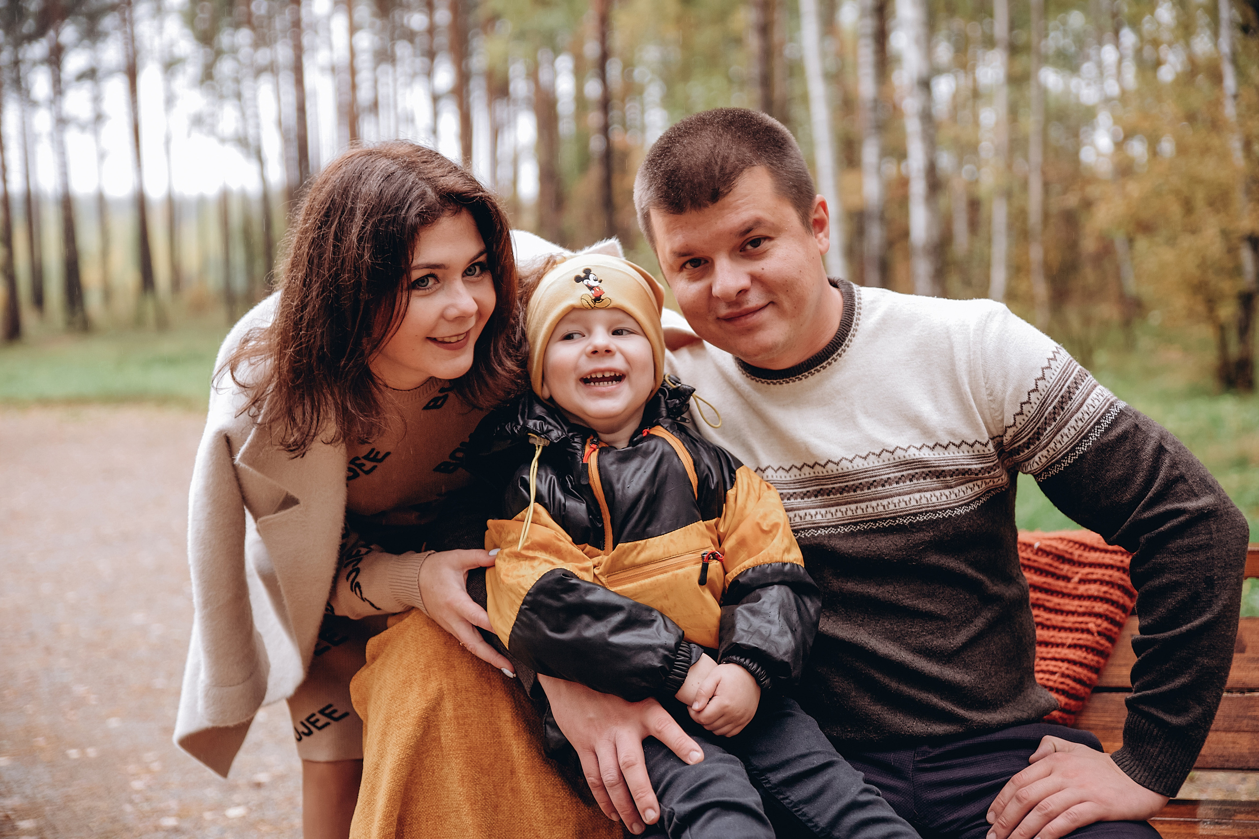Осенняя фотосессия Виктории, Максима и Макара. Семейный фотограф Ярославль Екатерина Охлопкова