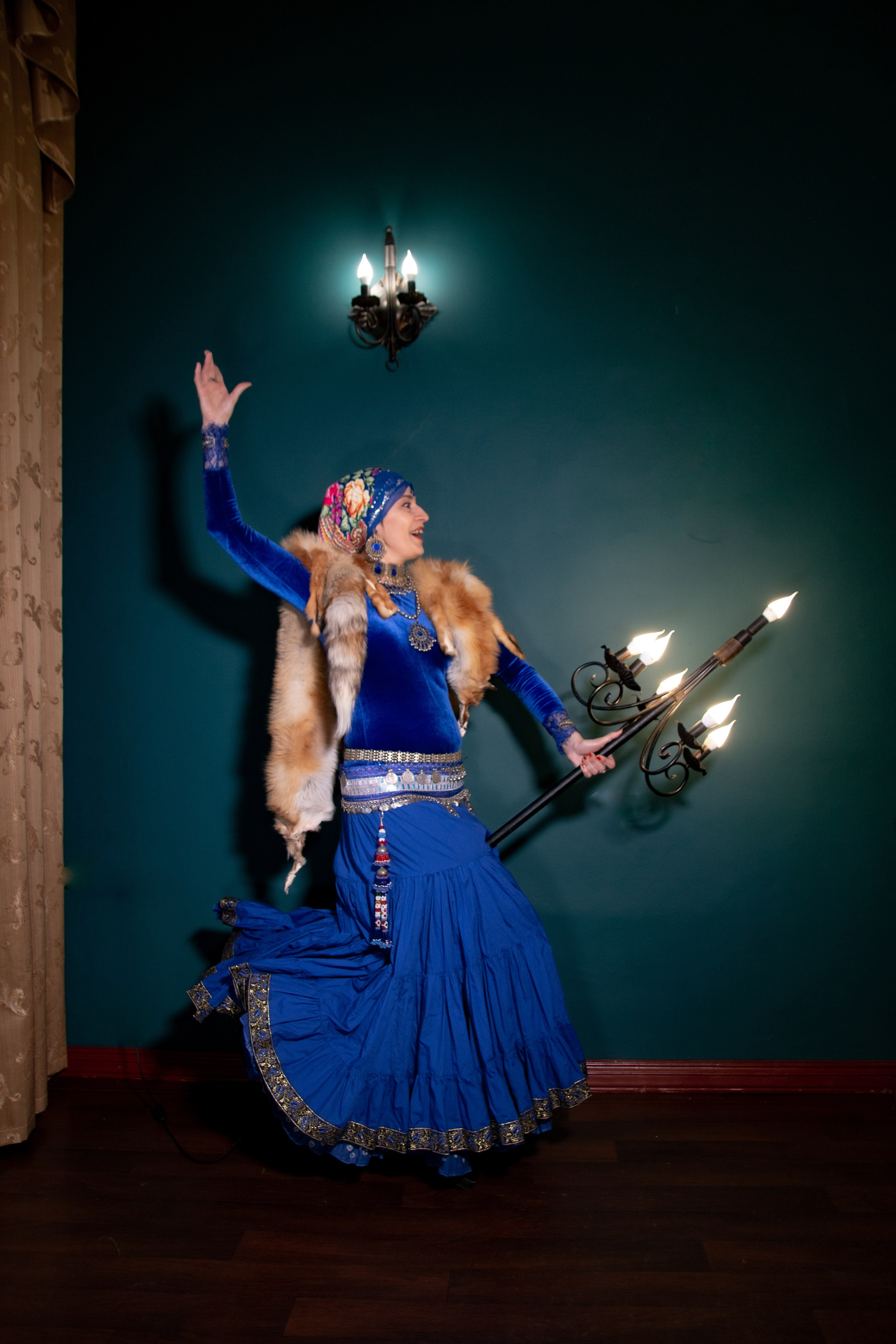 Танец в музее. Музей искусств. Ваш фотограф Северск | Томск