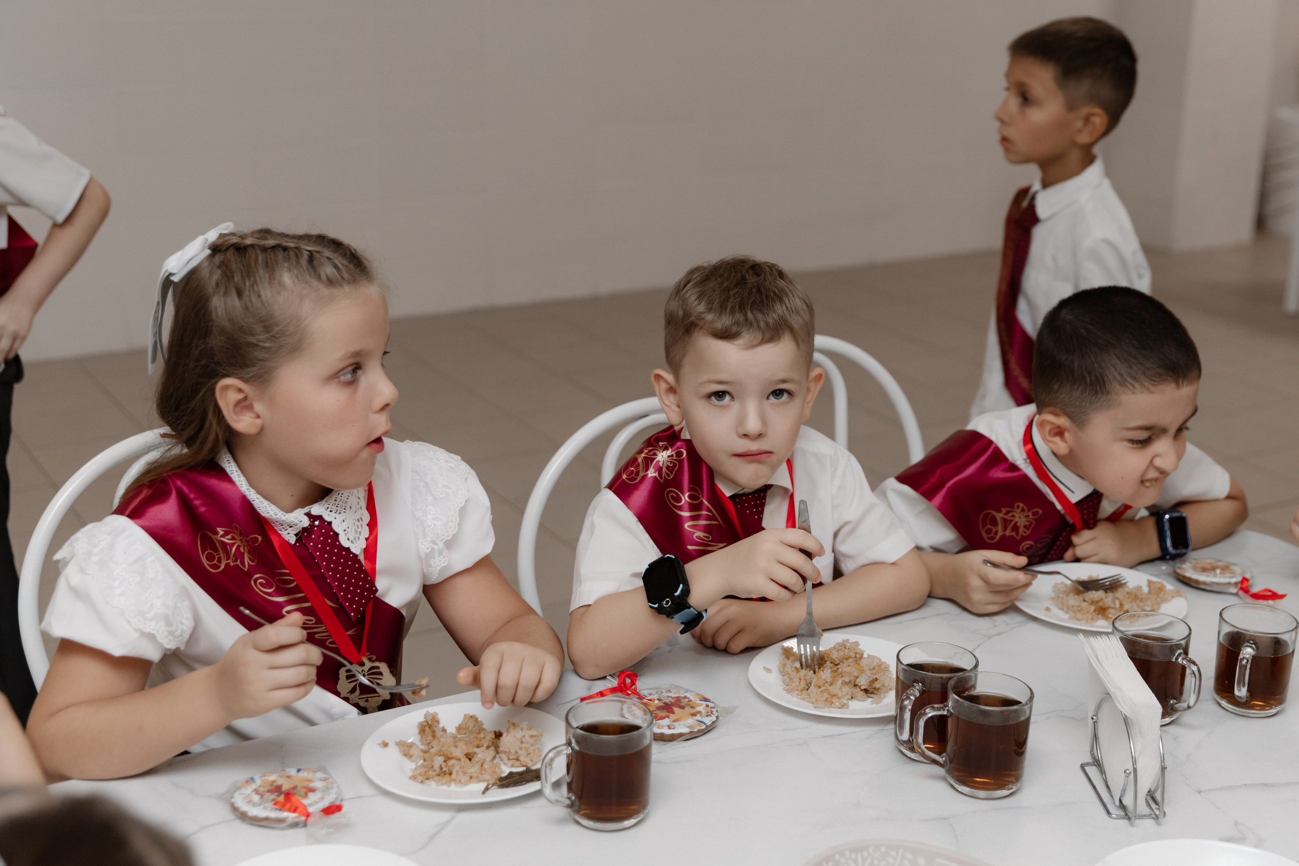 1 класс 11 школа. Выпускные альбомы Натальи Бутко: Новороссийск, Анапа, Геленджик